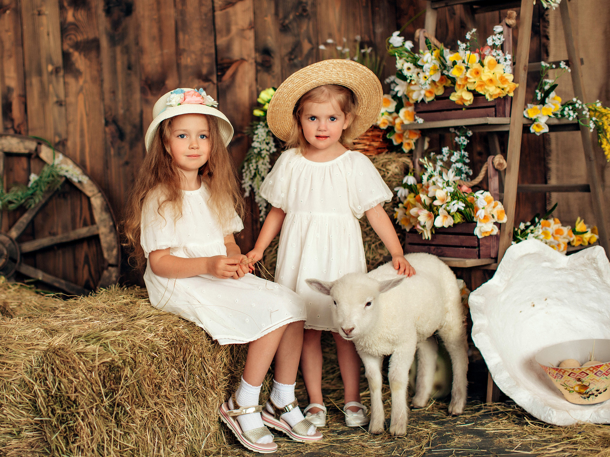 Весенняя фотосессия с утятами и овечкой. Детский и семейный фотограф с животными в Москве Гурьева Надежда