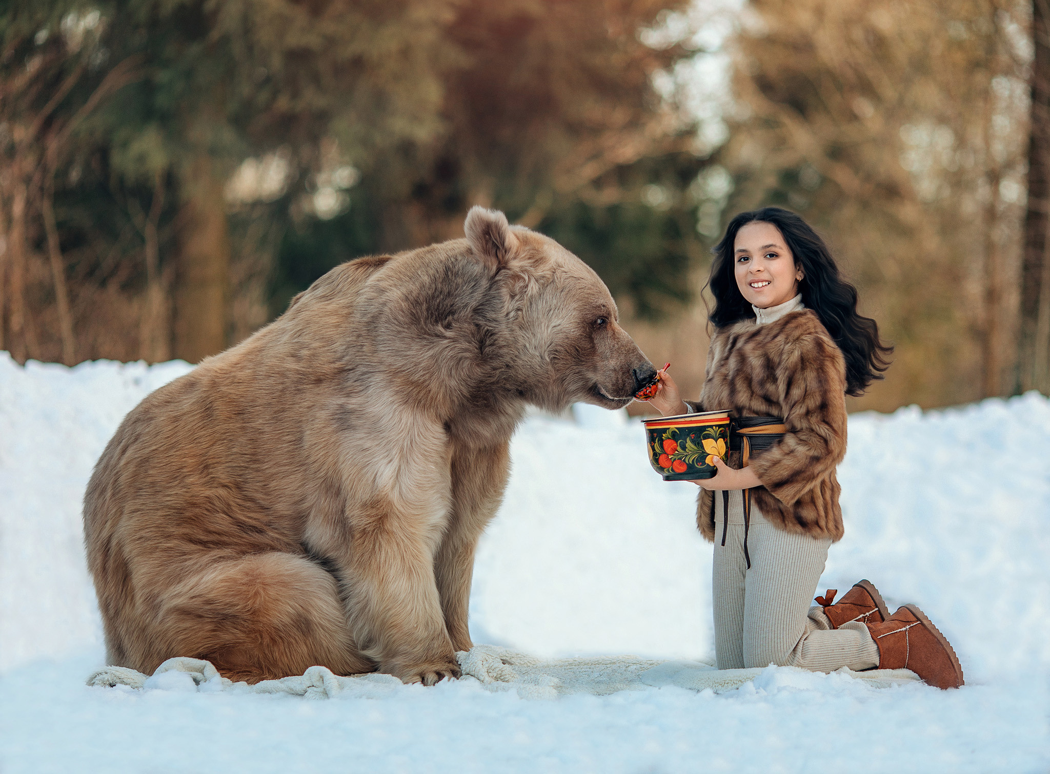 Зимняя фотосессия с медведем Степаном. Детский и семейный фотограф с животными в Москве Гурьева Надежда