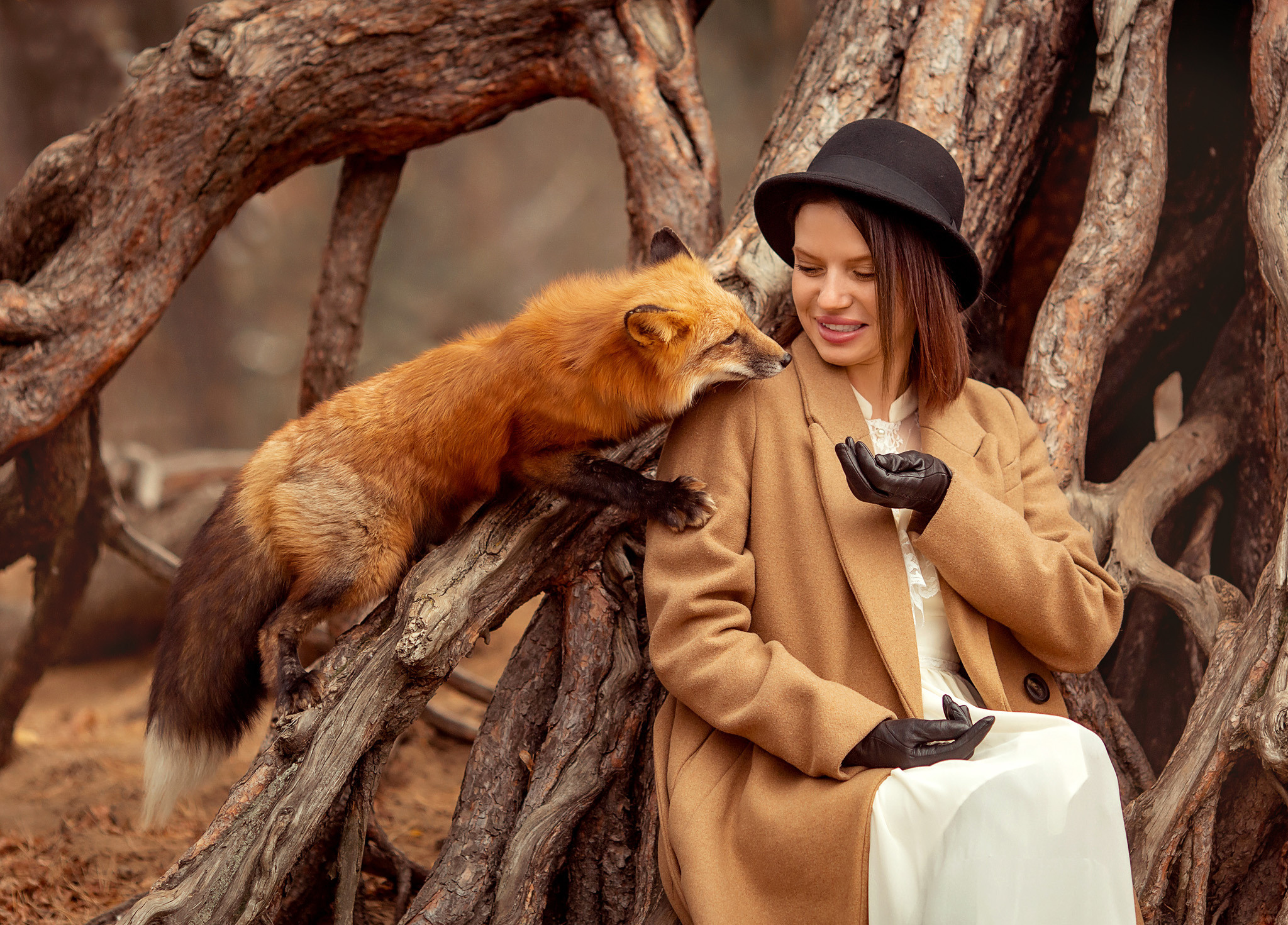 Татьяна с лисом Твиксом. Детский и семейный фотограф с животными в Москве Гурьева Надежда