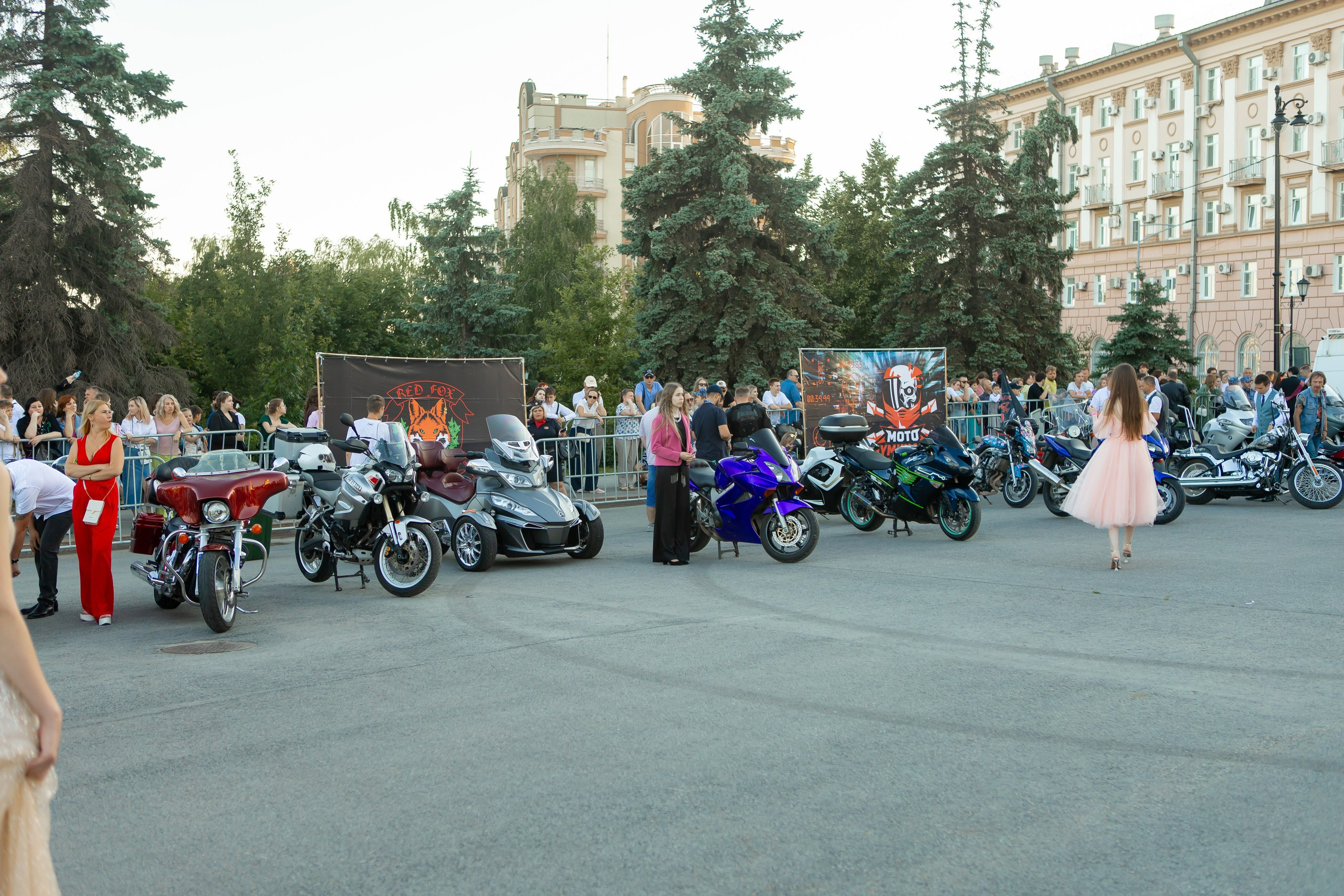 Выпускной Гимназия 12 2024 г. Свадебный и портретный Фотограф в Липецке Дмитрий Котюков