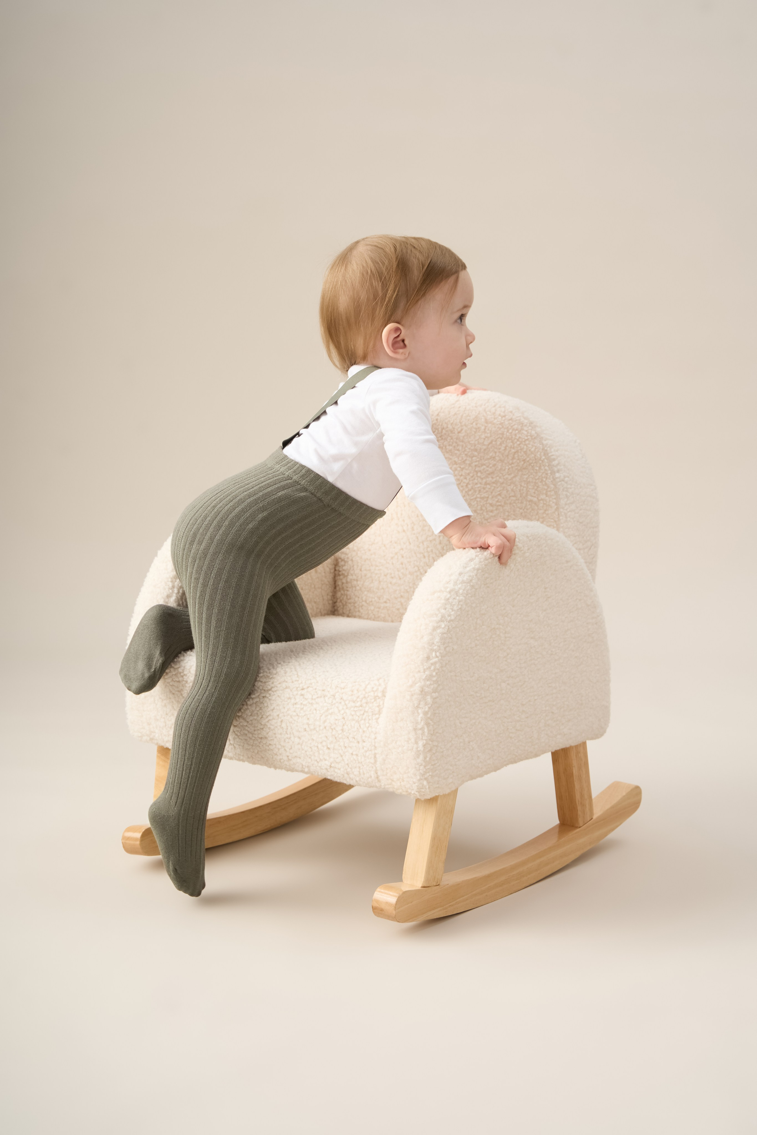 "Профессиональная детская фотосъемка для семейных портретов и воспоминаний""Высококачественная детская съемка новорожденных и малышей в студии""Рекламная детская фотосъемка для альбомов и подарков""Студийная детская съемка с креативными декорациями и позами""Коммерческая детская фотосъемка для маркетинга детских товаров""Фотография детской съемки с акцентом на эмоции и улыбки""Семейная детская съемка для портфолио и социальных сетей""Профессиональная детская фотосъемка с мягким освещением""Рекламные фото детской съемки для сайтов и брошюр""Высокоточная детская съемка для воспоминаний и презентаций""Детская фотосъемка высокого разрешения для семейных альбомов""Коммерческая детская съемка с фокусом на радость и развитие""Студийная фотосъемка детской съемки для брендов и маркетинга""Фотографии детской съемки для подарков и увеличения клиентов""Профессиональная детская съемка для каталогов и семейных историй" "Профессиональная каталожная фотосъемка товаров для e-commerce и интернет-магазинов""Высококачественная каталожная съемка одежды и аксессуаров с белым фоном""Рекламная каталожная фотосъемка для маркетинга продуктов и брендов""Студийная каталожная съемка с детальной проработкой текстур и материалов""Коммерческая каталожная фотосъемка для каталогов и онлайн-платформ""Фотография каталожной съемки с акцентом на дизайн и презентацию товаров""Предметная каталожная съемка для увеличения продаж в e-commerce""Профессиональная каталожная фотосъемка с использованием студийного освещения""Рекламные фото каталожной съемки для сайтов и социальных сетей""Высокоточная каталожная съемка товаров для презентаций и брошюр""Каталожная фотосъемка высокого разрешения для онлайн-магазинов""Коммерческая каталожная съемка с фокусом на качество и детализацию""Студийная каталожная фотосъемка для брендов и ритейла""Фотографии каталожной съемки для маркетинговых кампаний""Профессиональная каталожная съемка для каталогов и увеличения конверсии"