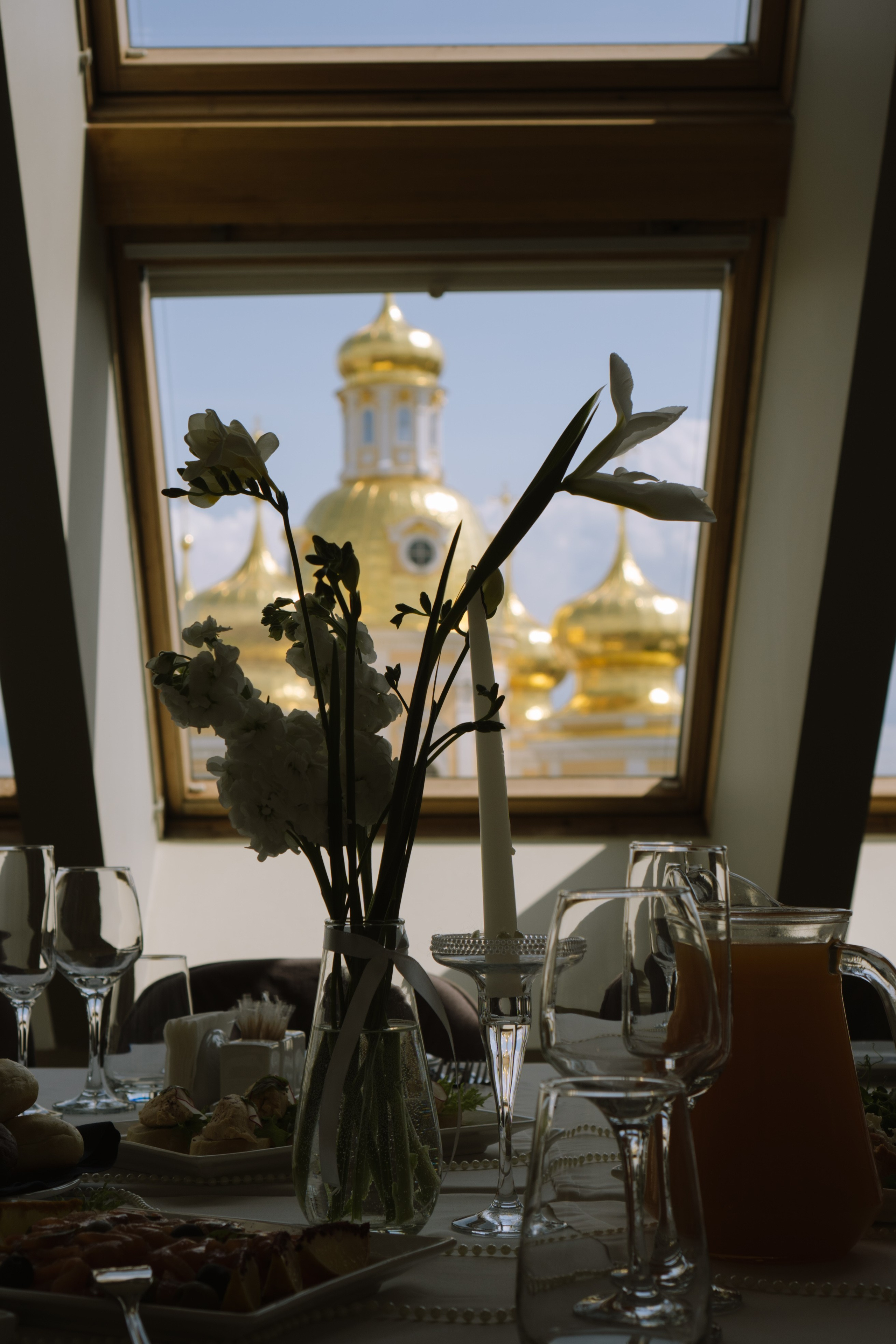 СВАДЕБНЫЙ БАНКЕТ НА ВЛАДИМИРСКОЙ В САНКТ-ПЕТЕРБУРГЕ (КАМЕРНАЯ СВАДЬБА). Профессиональный фотограф, Санкт-Петербург — Виктория Богомолова