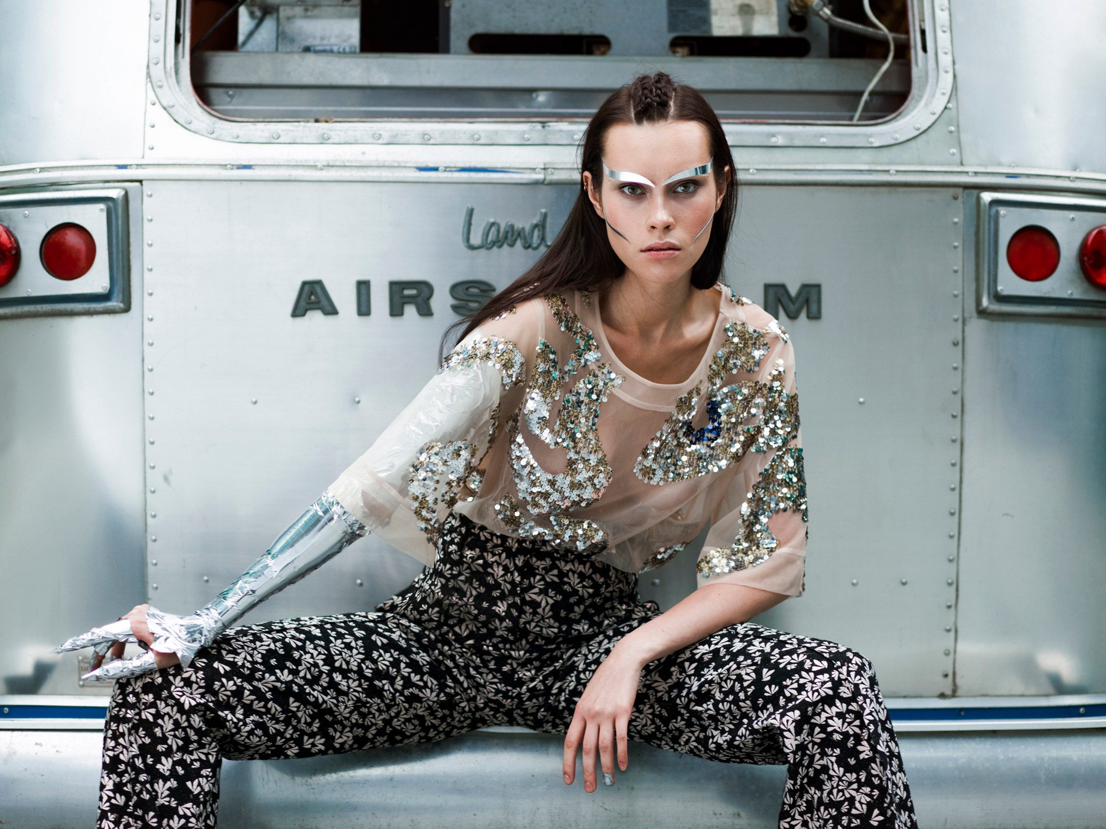 KATE SADOVSKAYA / TEASER MAGAZINE. Фотограф Andre Boyakov