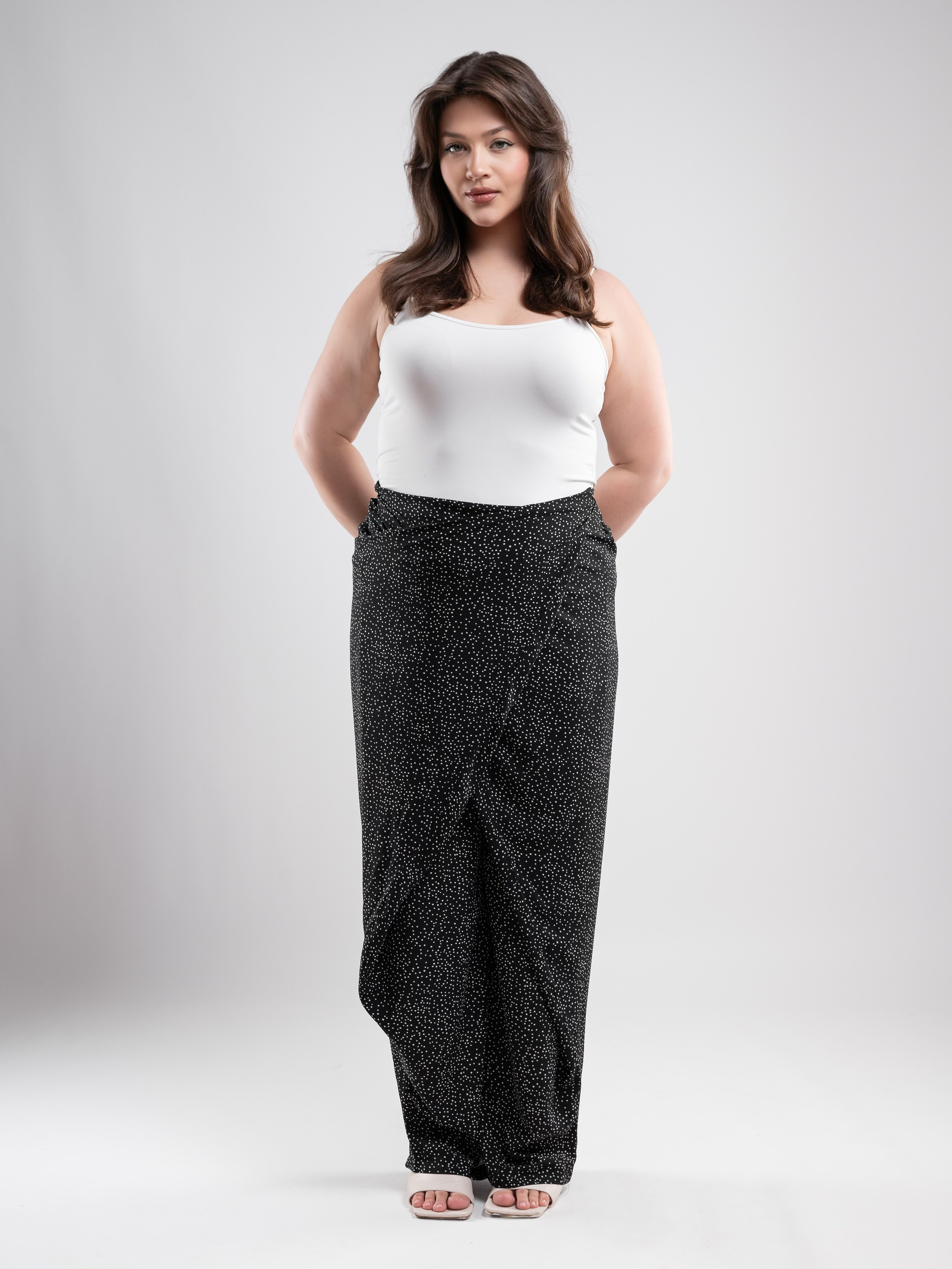 Брюки трансформеры. Предметный фотограф, фото для маркетплейсов Пятигорск, КМВ