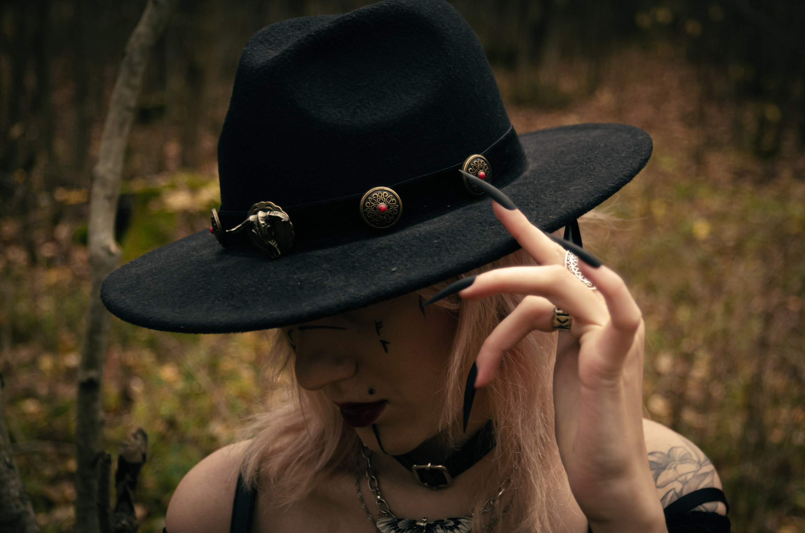 Прогулка ведьмы. Фотосессии по мотивам сказок и фильмов — Катерина Исауленко. СПб