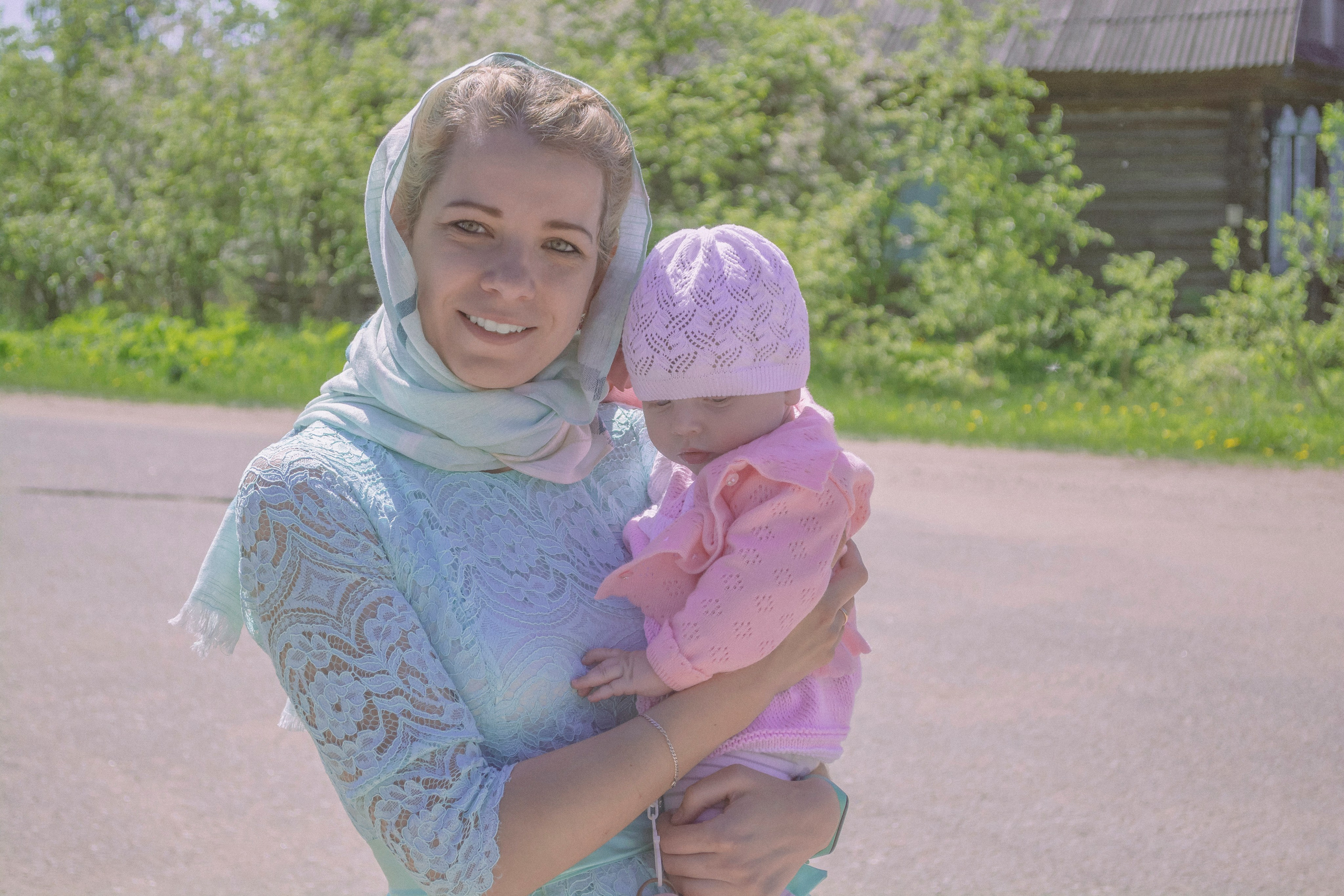 Крещение Василисы в храме Николая Чудотворца в д. Старый погост. Фотограф Евгений Егоров