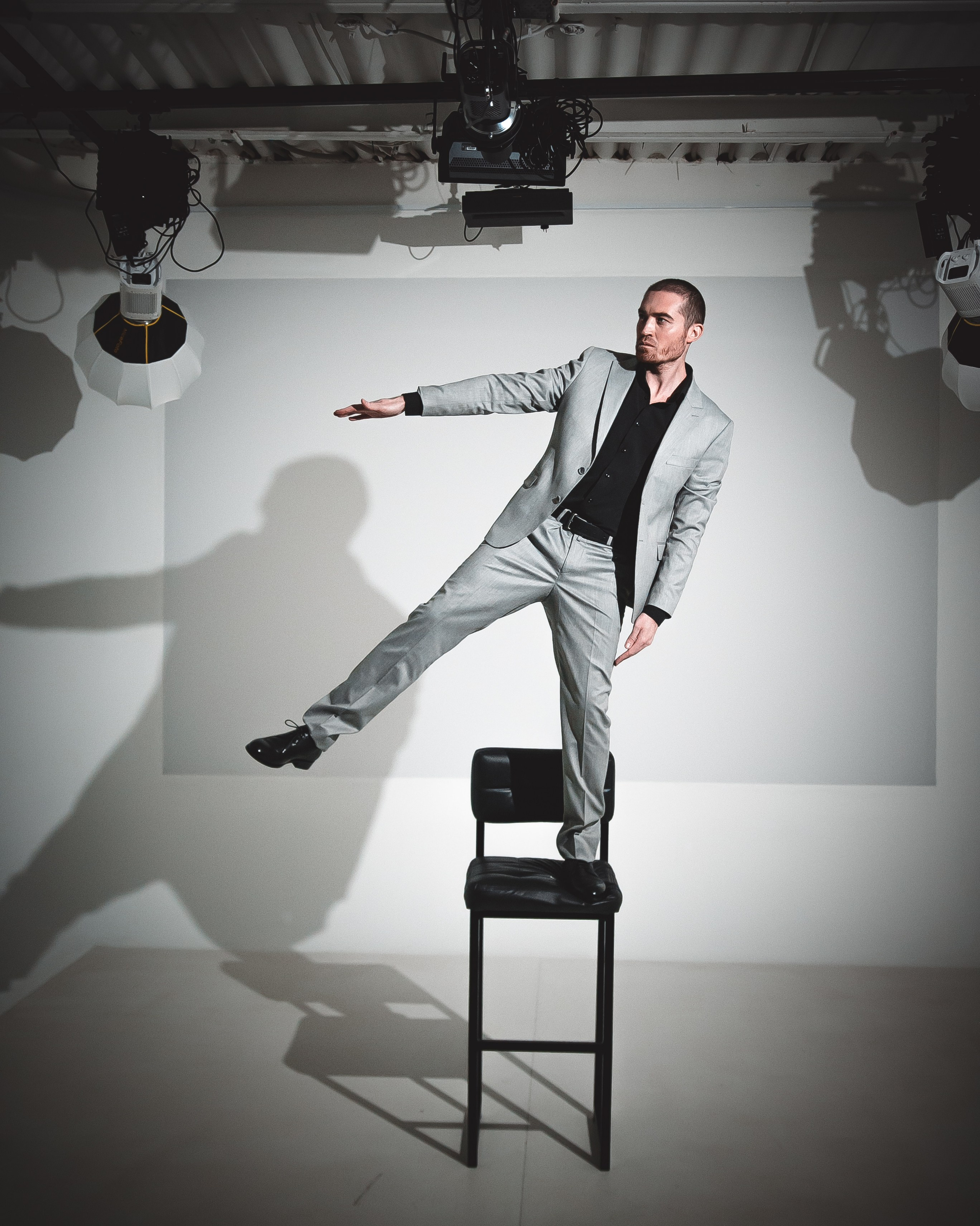 MF PROD. — NICHOLAS VYAZEMSKY. MOVIE FAMILY PRODUCTION