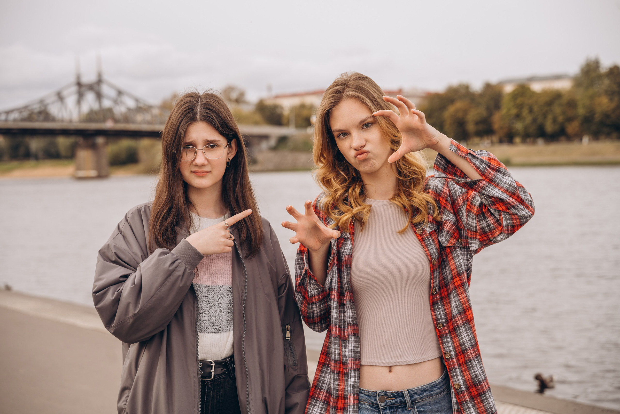 Осенняя 11 класс. МАРГАРИТА КУДРЯШОВА СВАДЕБНЫЙ И СЕМЕЙНЫЙ ФОТОГРАФ ТВЕРЬ МОСКВА