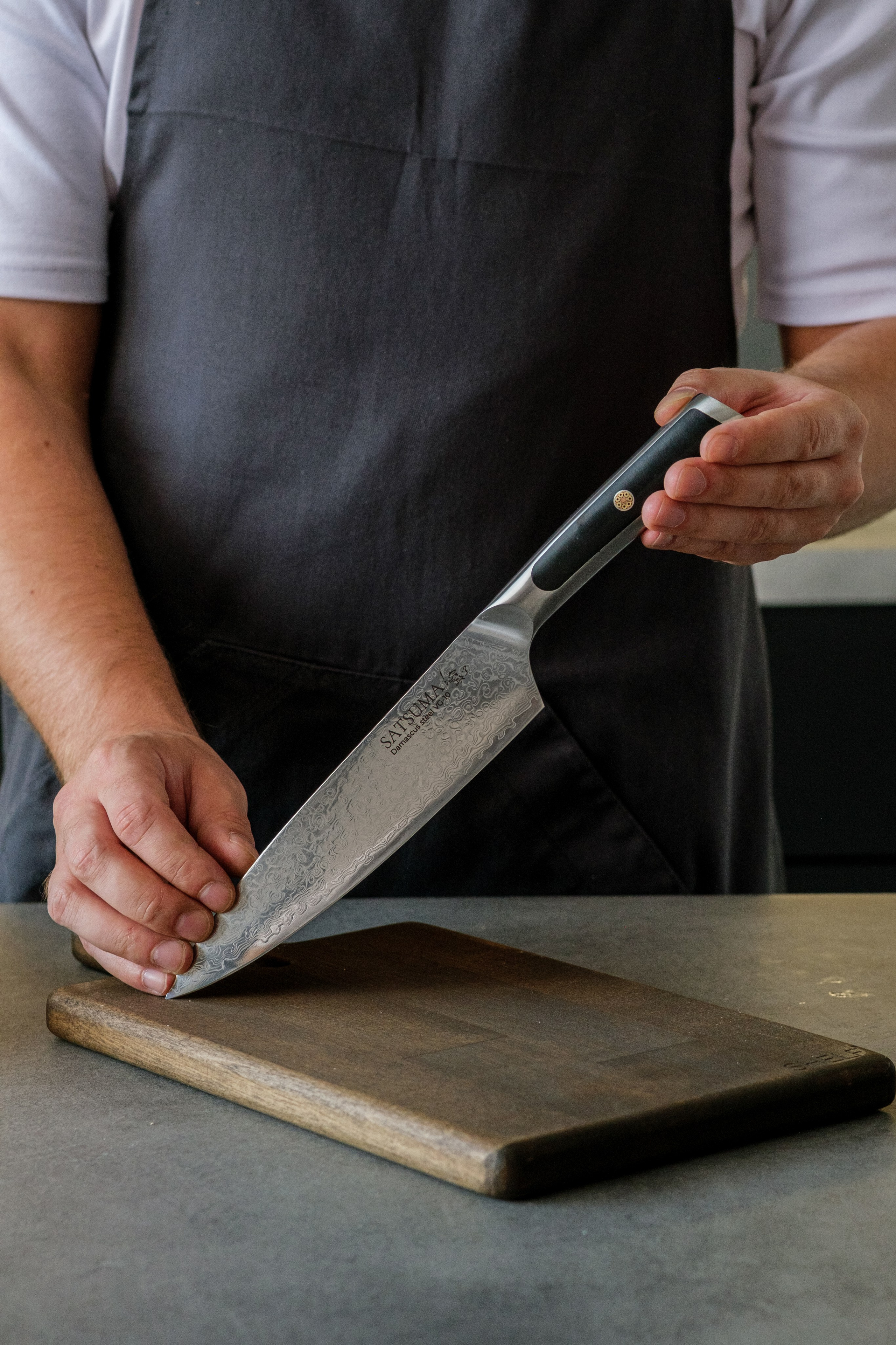 Съемка ножей для маркетплейсов в СПб. Фотосессия для маркетплейсов