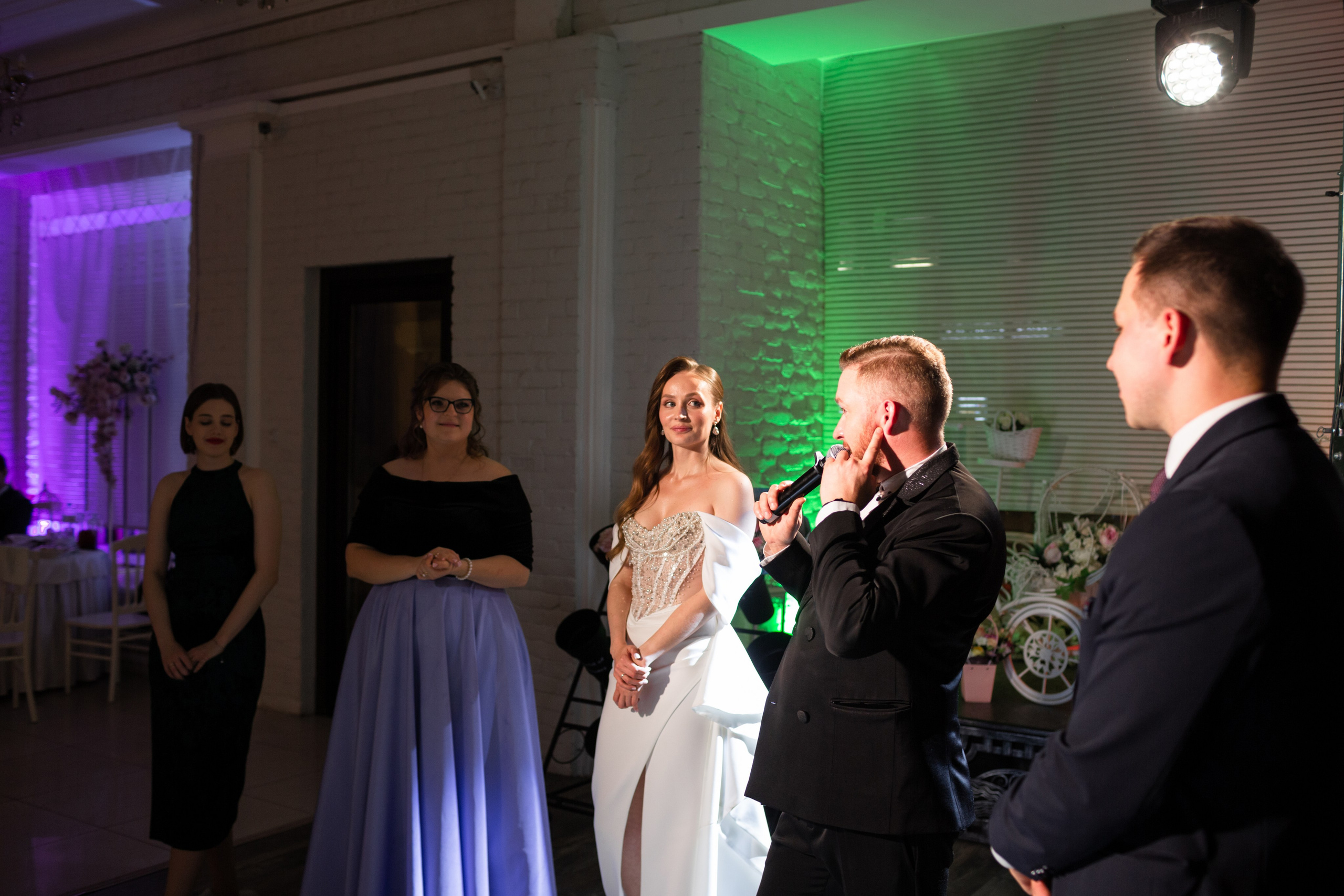 Свадьба в Петербурге в сентябре. Свадебный фотограф Кирилл Белый