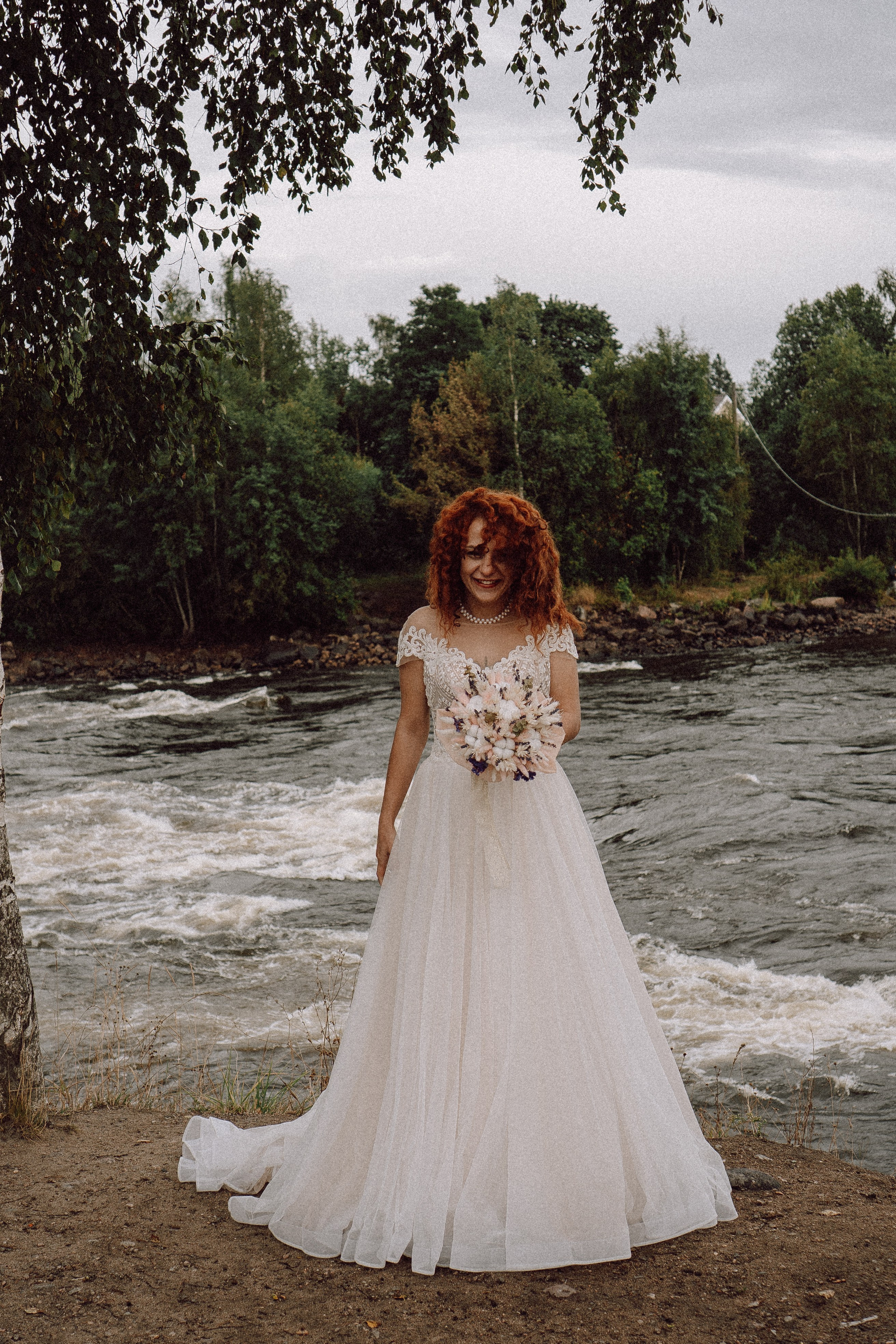 СВАДЕБНАЯ ФОТОСЕССИИЯ ПАРЫ В ГОРОДЕ ПРИОЗЕРСК В СОСНОВОМ ЛЕСУ И С ПИКАПОМ. Профессиональный фотограф, Санкт-Петербург — Виктория Богомолова