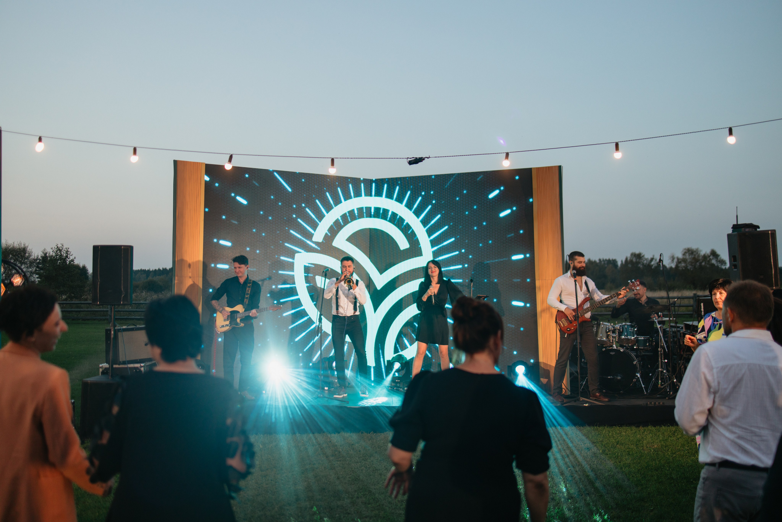 NSP 30 лет | Усадьба «Двор Стайки». Свадебный фотограф в Минске Владислав Бабич