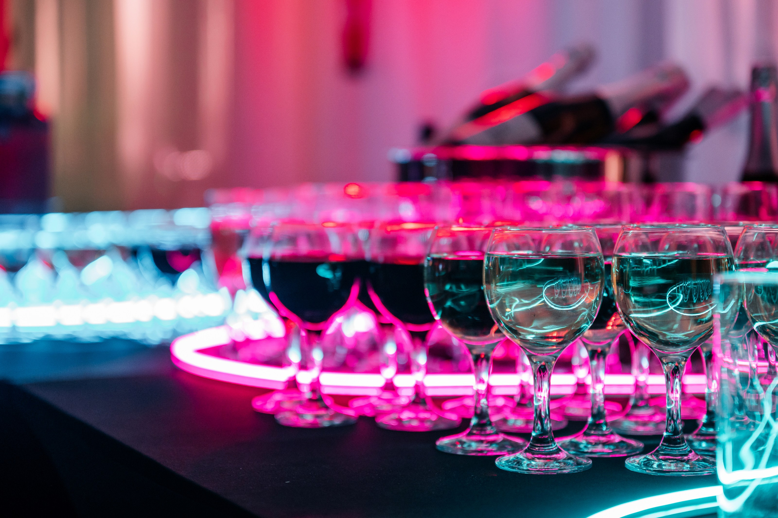 Корпоратив в стиле 90-х. Фотограф Дмитрий Сермяжко