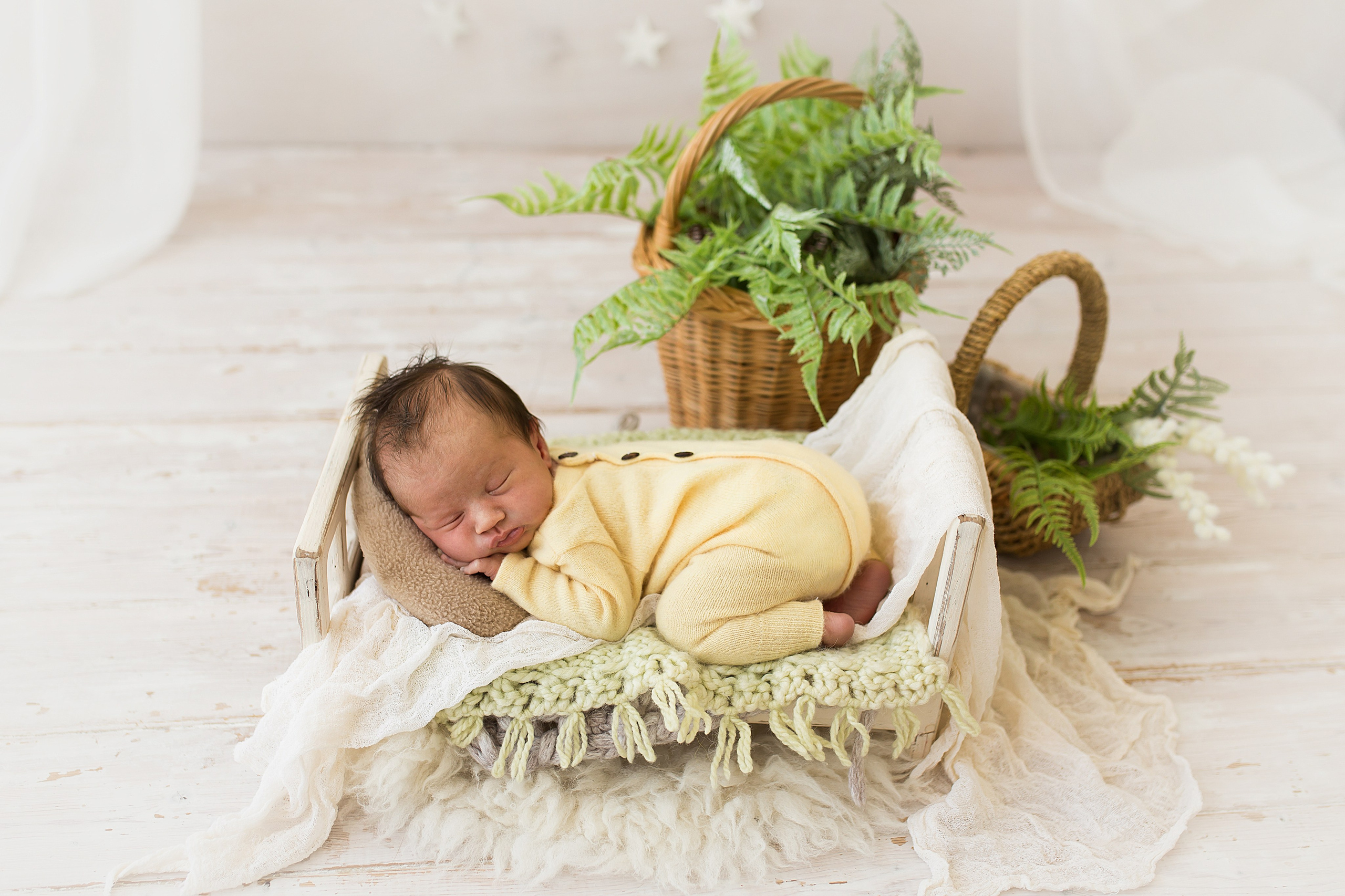 Фотосессия новорождённого. Фотограф новорождённых малышей и детский фотограф В Казани Лана Максим