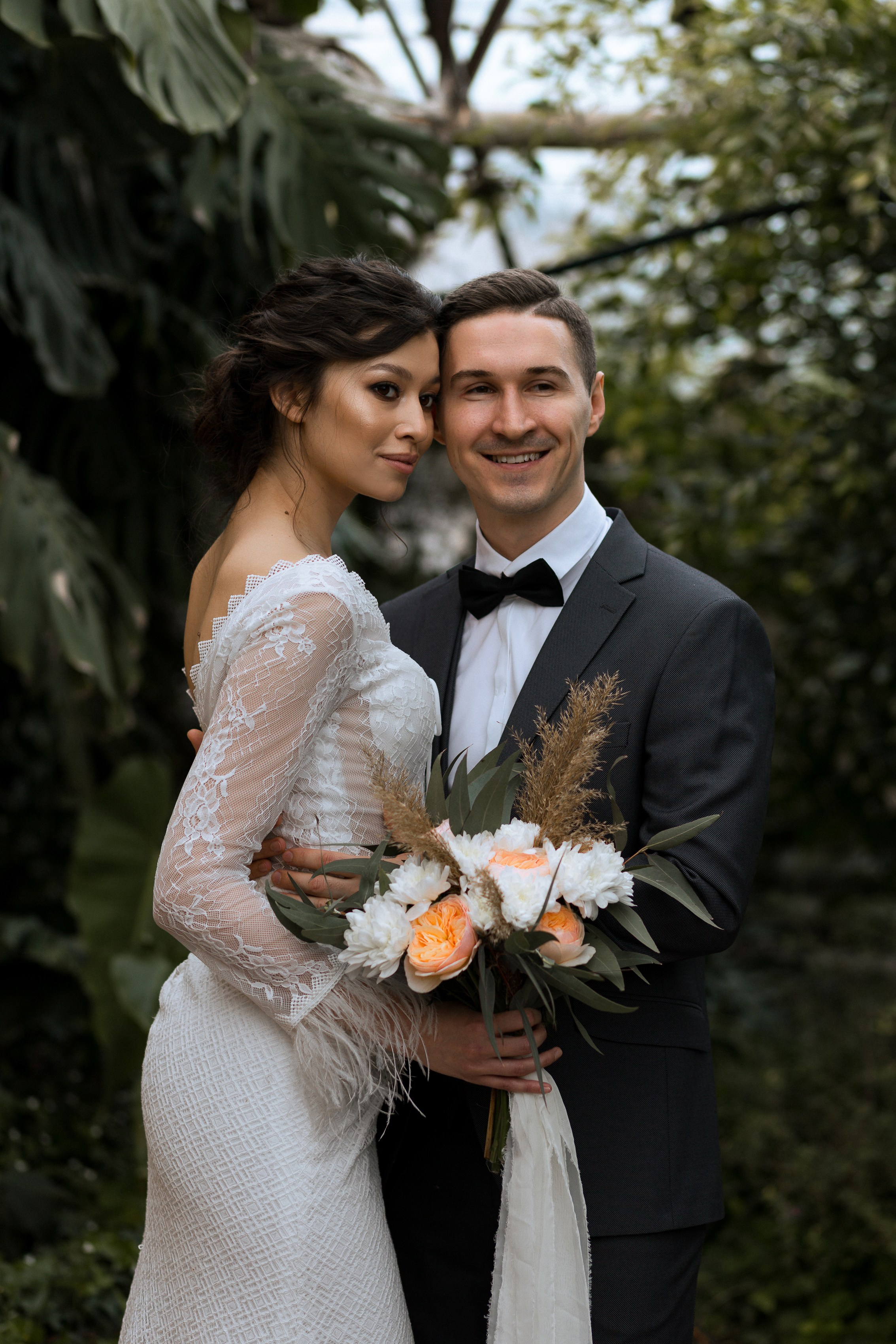 Свадебная фотосессия в оранжерее. Свадебный и семейный фотограф в Волгограде Кристина Иванова