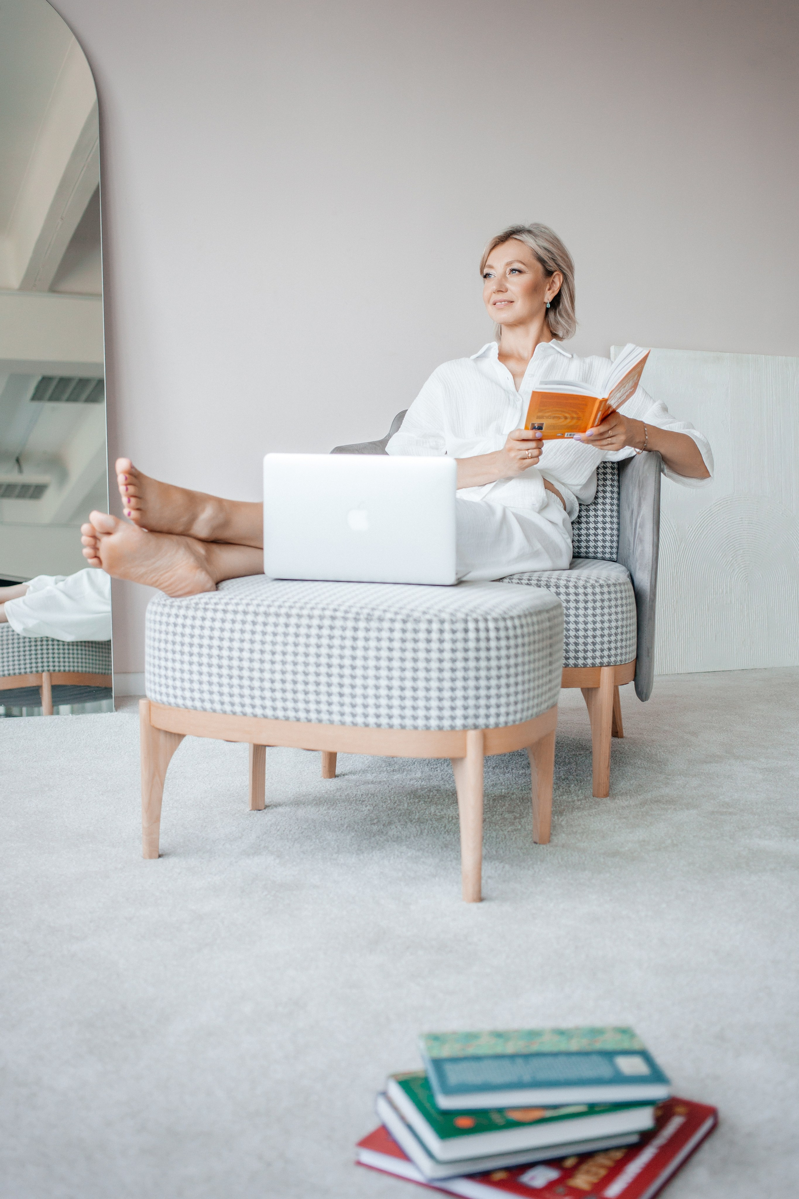 Вы хотите выделиться среди коллег и отстроиться от конкурентов? Вам срочно нужна контентная съёмка. За одну съемку вы получаете фото и видео контент, которого хватает на месяцы. Переходи на мой сайт и записывайся на съемку. Контентный фотограф Анна Островская Гродно, Минск