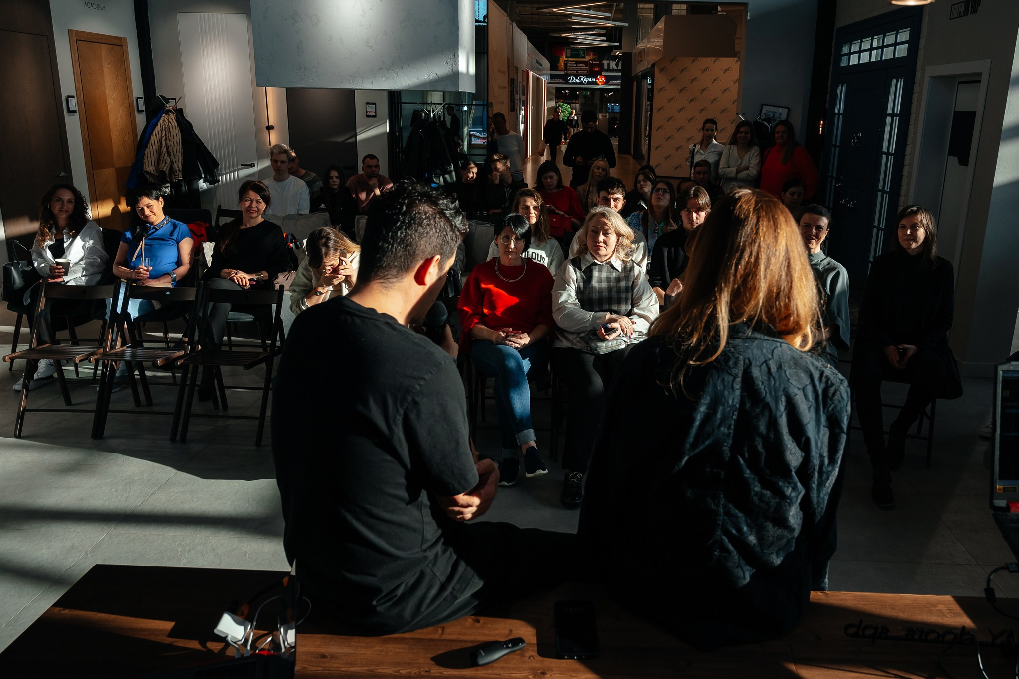 Выступление дизайнера в Academy. Свадебный и семейный фотограф из Санкт-Петербурга Климов Анатолий