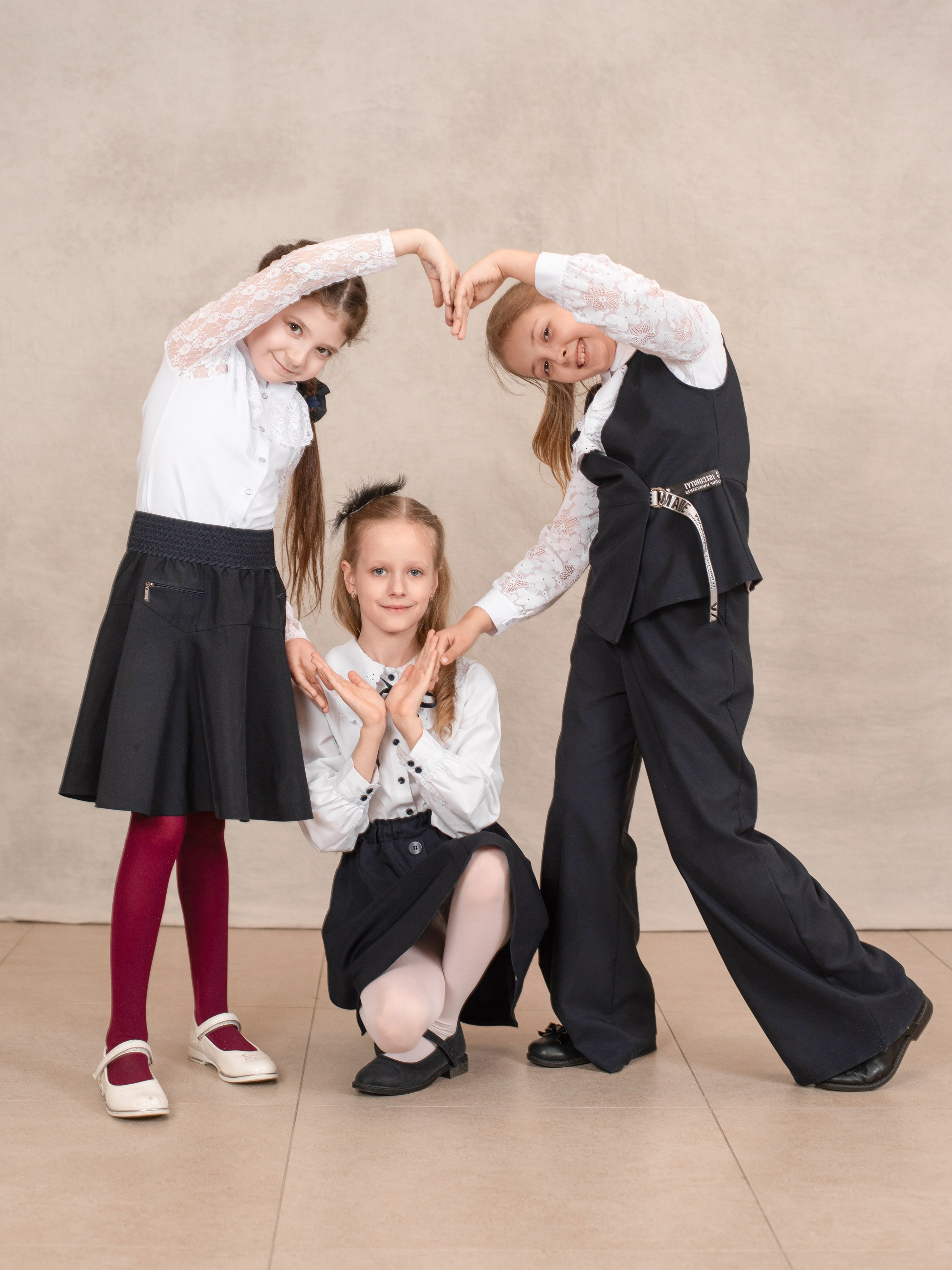 Общие фотографии 1-11 класс. Выпускные альбомы в Тюмени для школ, садов, вузов спортивных секций