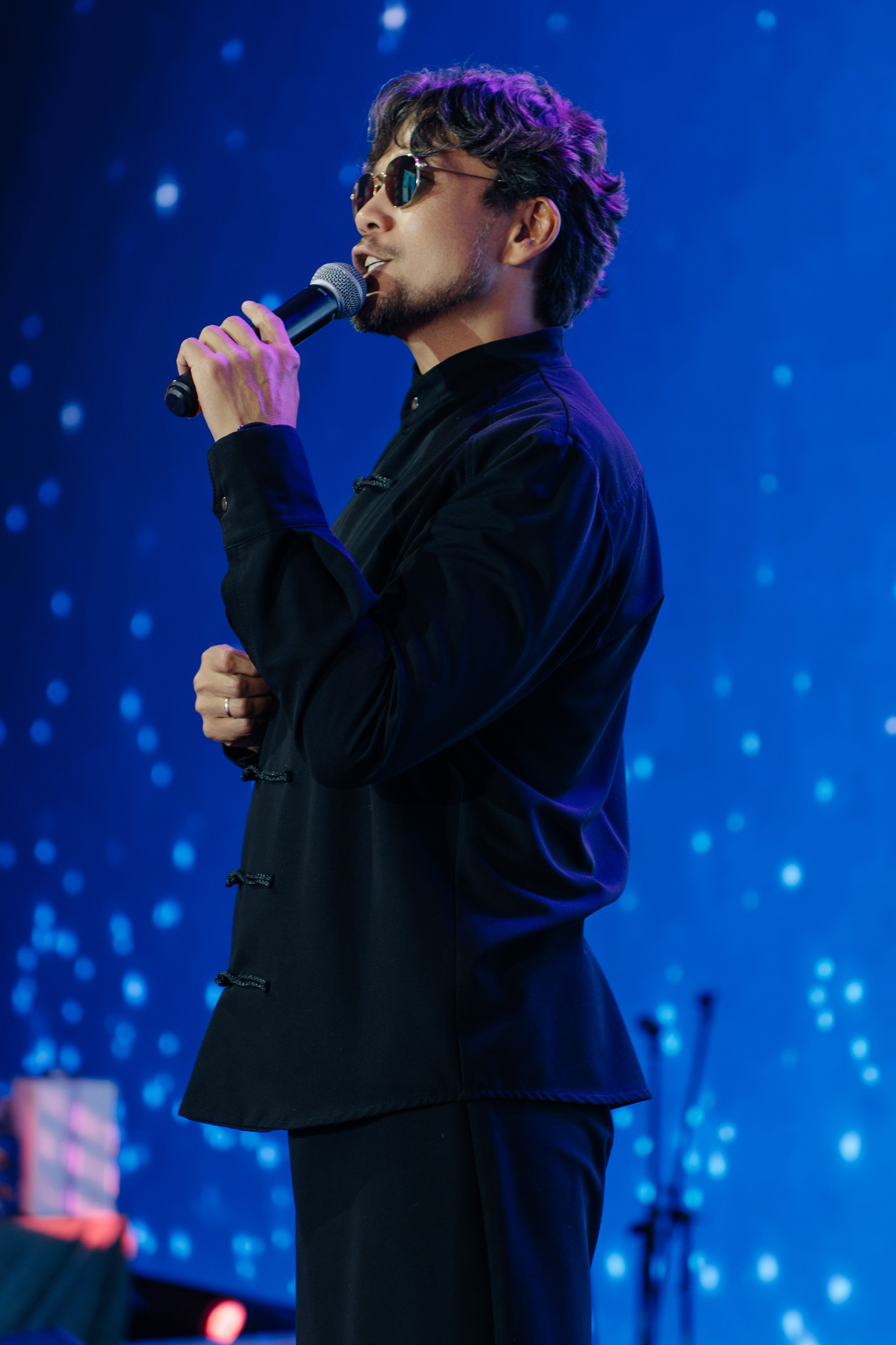 Ay-Dana Uzatu. ___________________________________________________