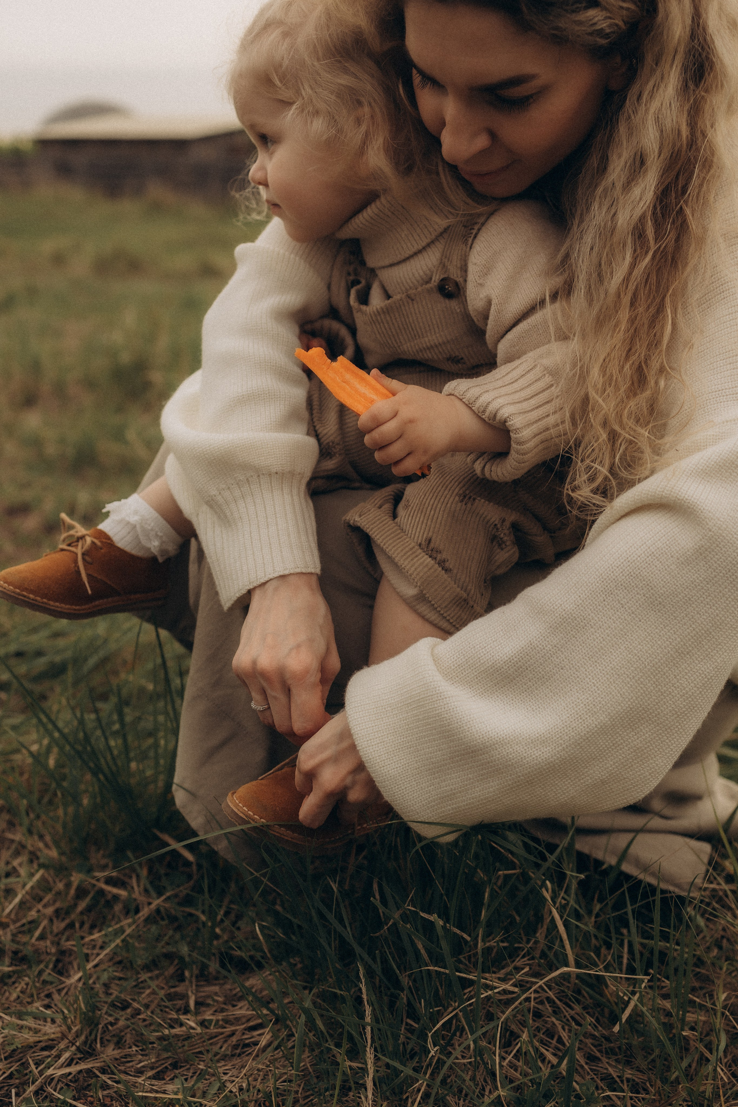 Семейная в поле. Эльвира Галимьянова — семейный фотограф Екатеринбурга