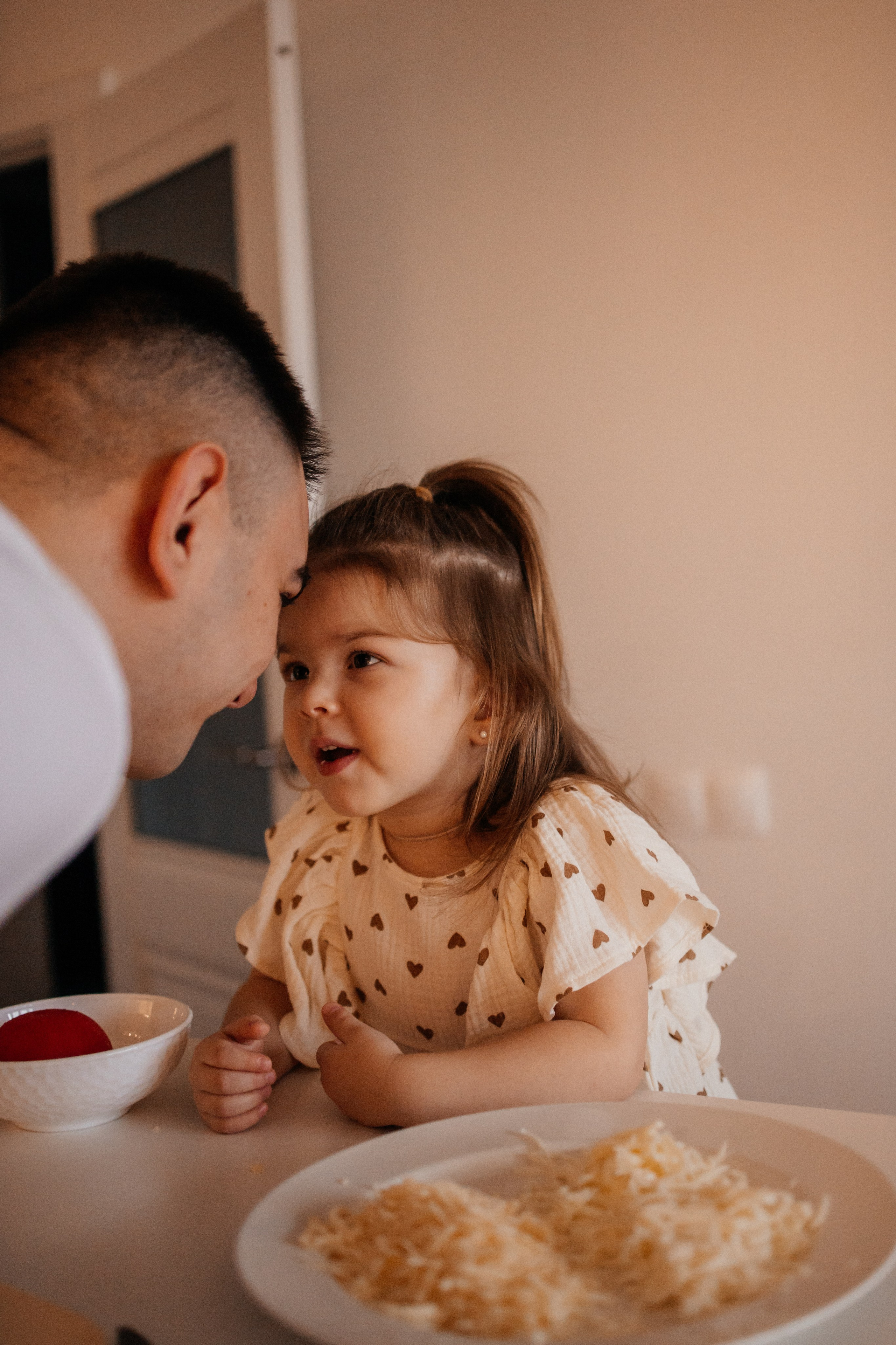 Домашняя фотосессия на кухне. Фотограф Алия Танцыкужина