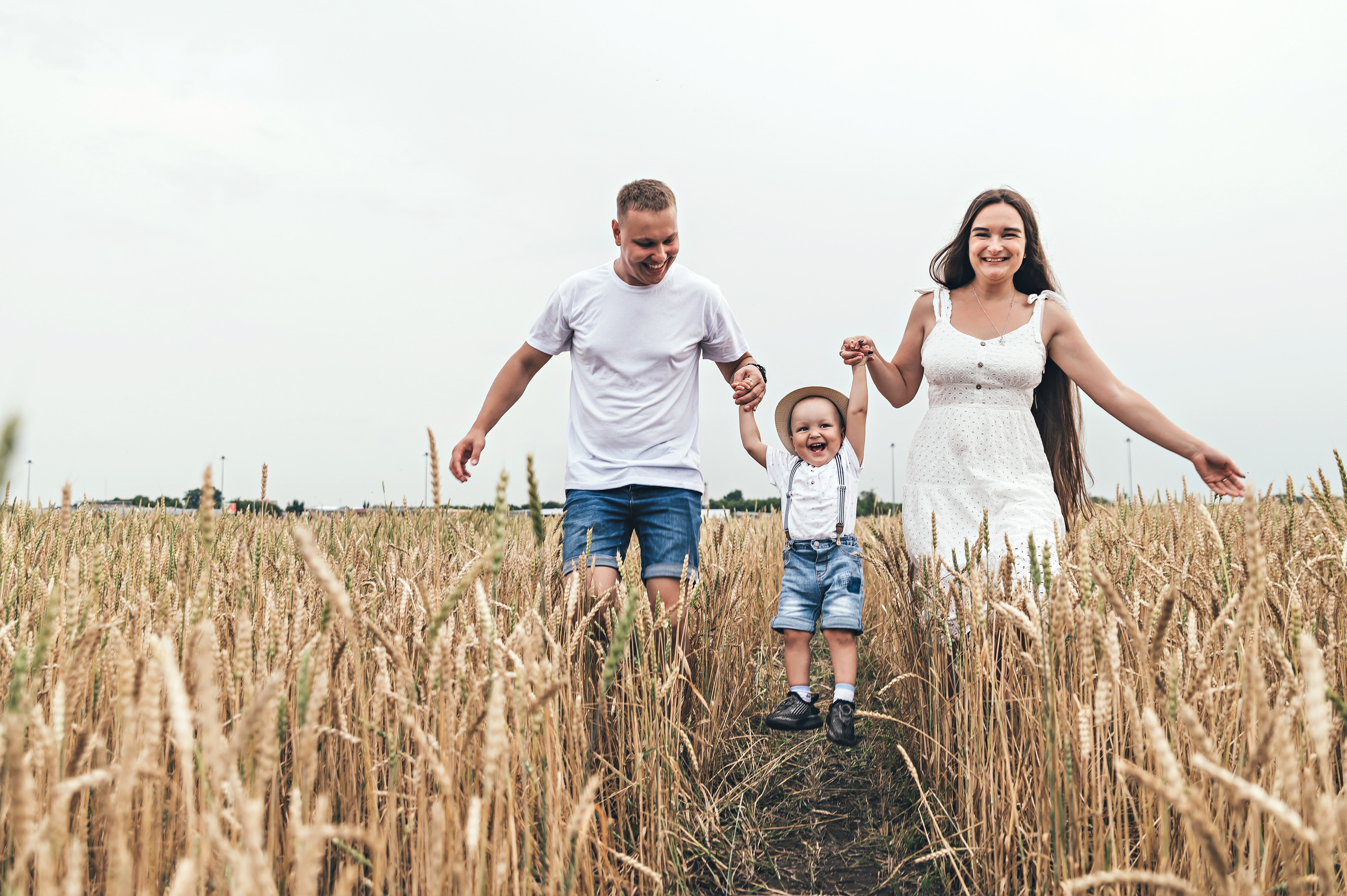 В пшеничном поле. Семейный и свадебный фотограф в Новосибирске Мария Гоппе (Харина)