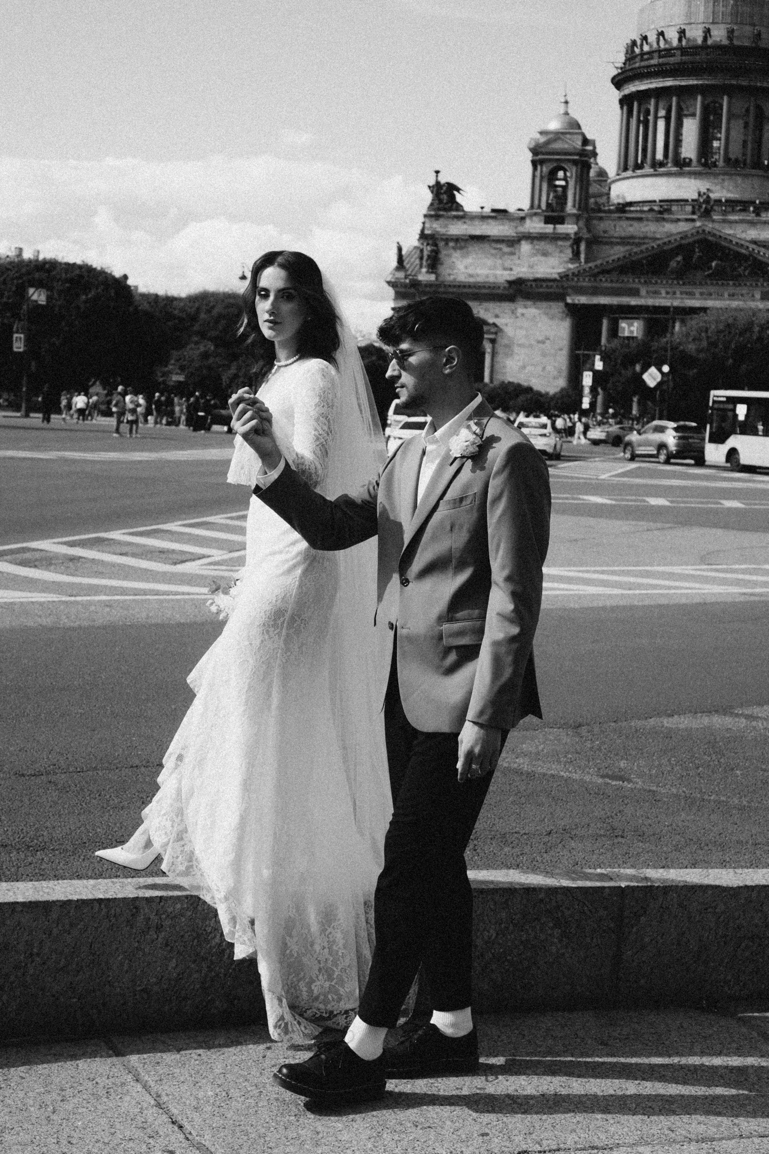 СВАДЕБНАЯ ПРОГУЛКА ВОЗЕ ИСАИКЕВСКОГО СОБОРА АСТОРИИ И ЗАКОНОДАЛЕТНОГО СОБРАНИЯ. Профессиональный фотограф, Санкт-Петербург — Виктория Богомолова