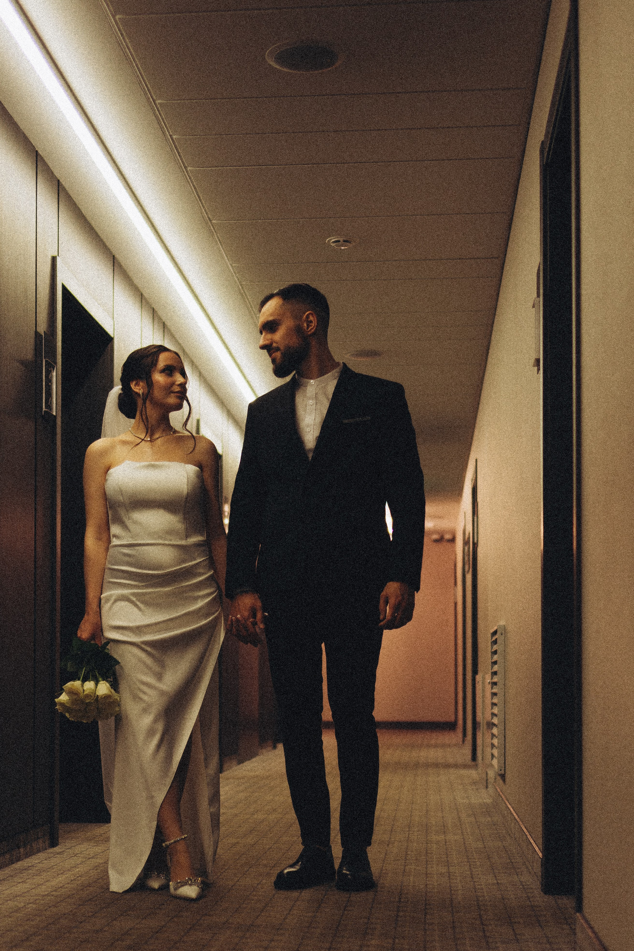 СВАДЕБНАЯ СЬЕМКА СБОРОВ ЖЕНИХА И НЕВЕСТЫ В ОТЕЛЕ И ТАКЖЕ ФОТОСЕССИИЯ В ОТЕЛЕЕ МЕГАПОЛИС БРЯНСК. Профессиональный фотограф, Санкт-Петербург — Виктория Богомолова