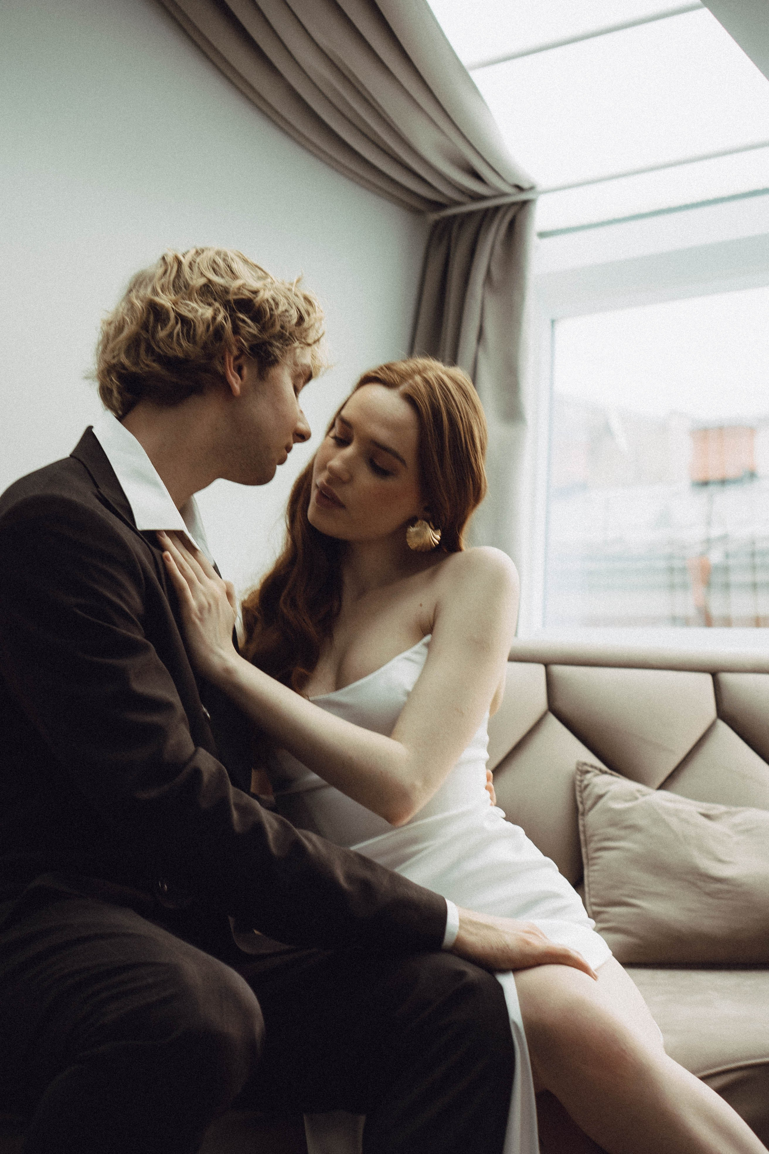 СВАДЕБНАЯ СЬЕМКА В ОТЕЛЕ. СБОРЫ ЖЕНИХА И НЕВЕСТЫ И ТАКЖЕ ТОР И ПОДГОТОВКА К ПРОГУЛКЕ. Профессиональный фотограф, Санкт-Петербург — Виктория Богомолова