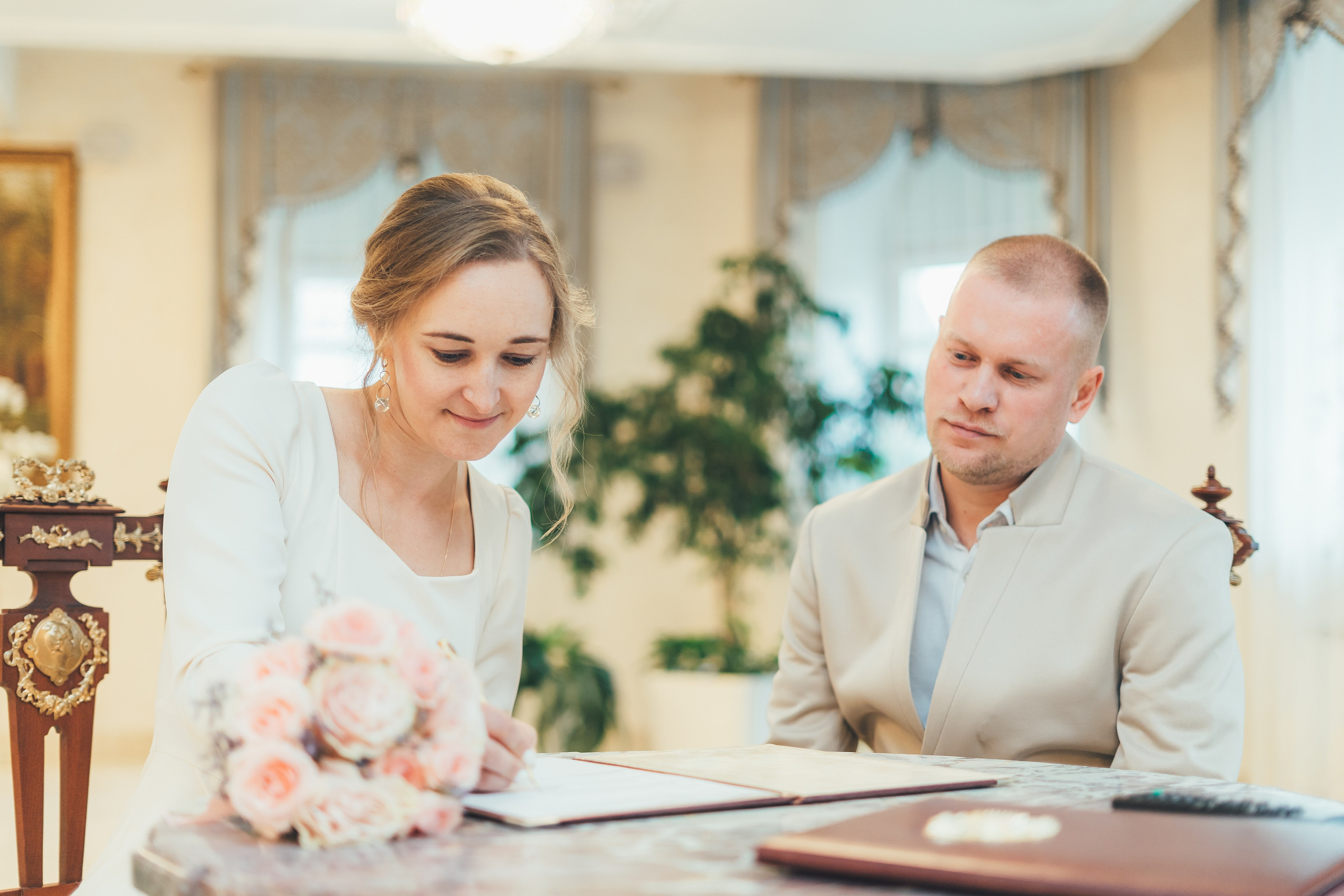 Ирина и Дмитрий, ЗАГС у Матроны Московской. Наталья Дукалова фотограф Щелково Королев Пушкино Москва Балашиха