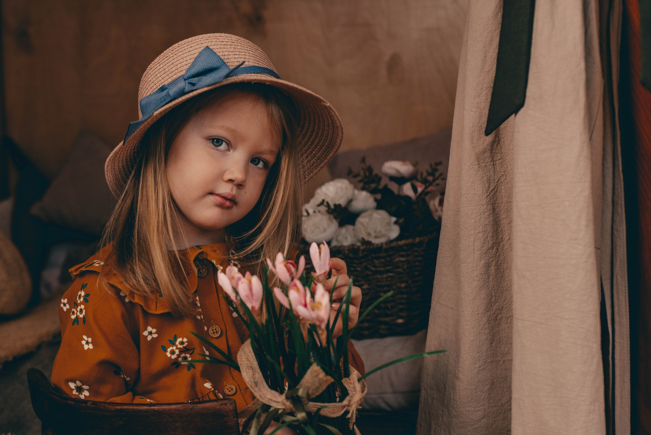 Цветочница / Детская художественная портретная фото-съемка. Фотограф в Санкт-Петербурге Марина Парникова