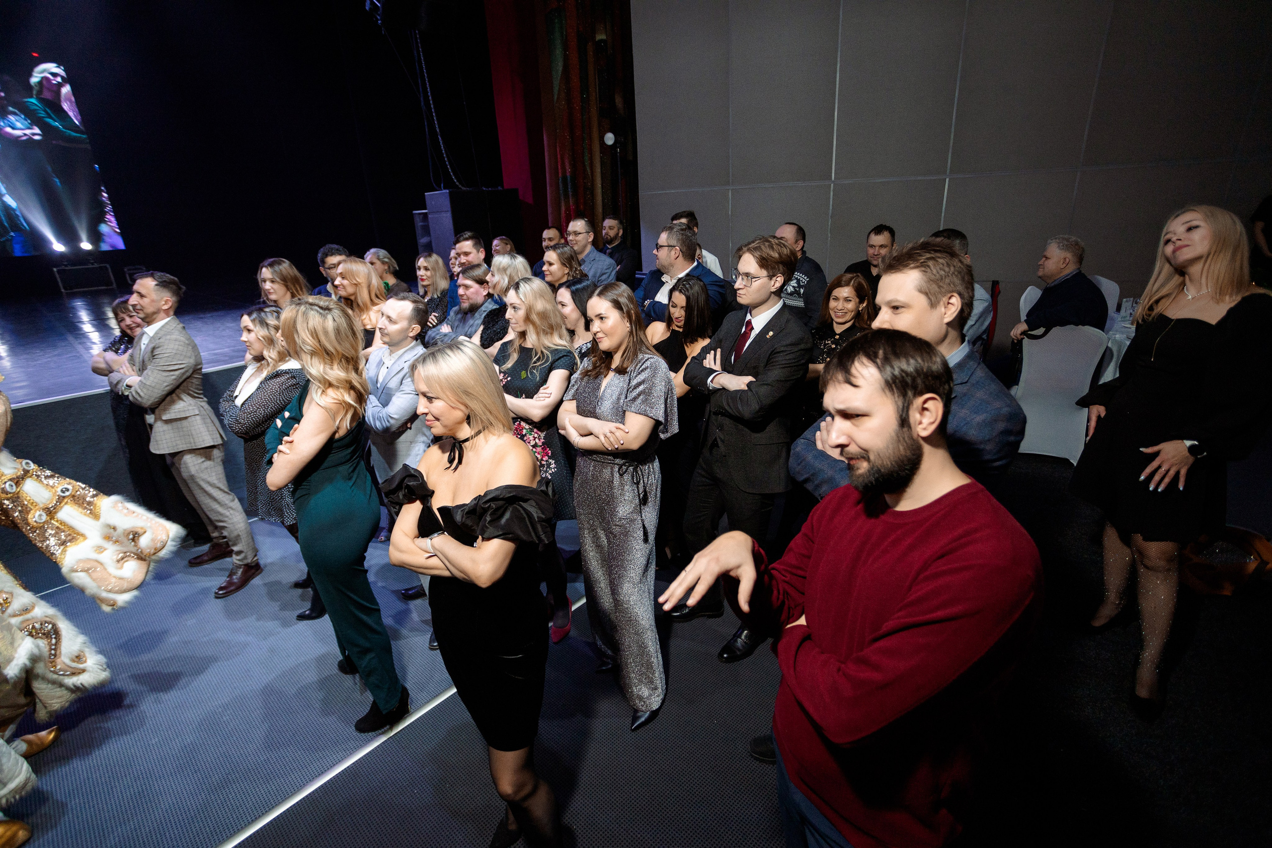 РЕПОРТАЖ: НОВЫЙ ГОД В ДК МЕТАЛЛУРГ. Профессиональный фотограф в Ижевске Леша Петров