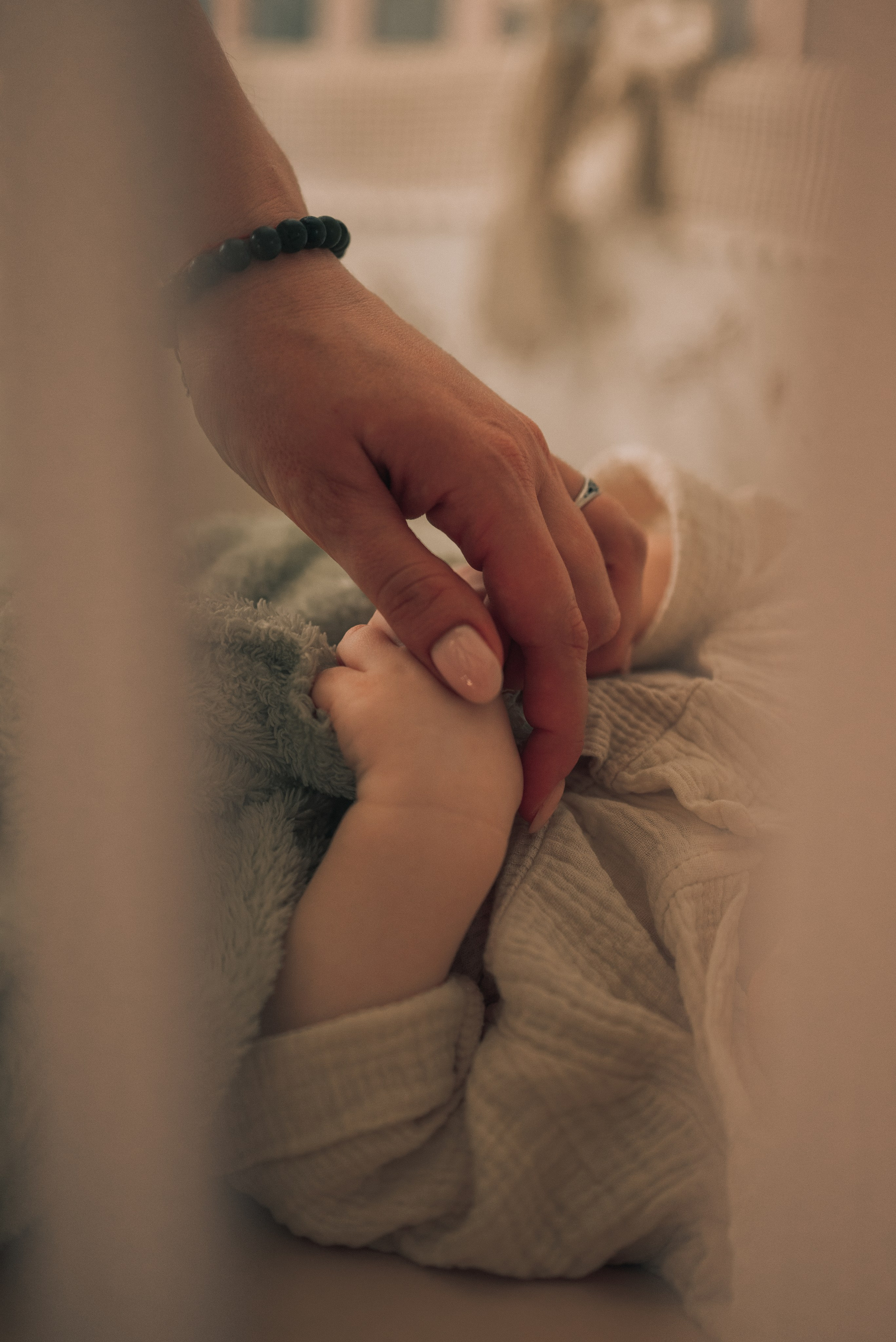 Утро мамы и малыша. Дарья и Евсей. Семейный фотограф в Москве Дарья Пузикова