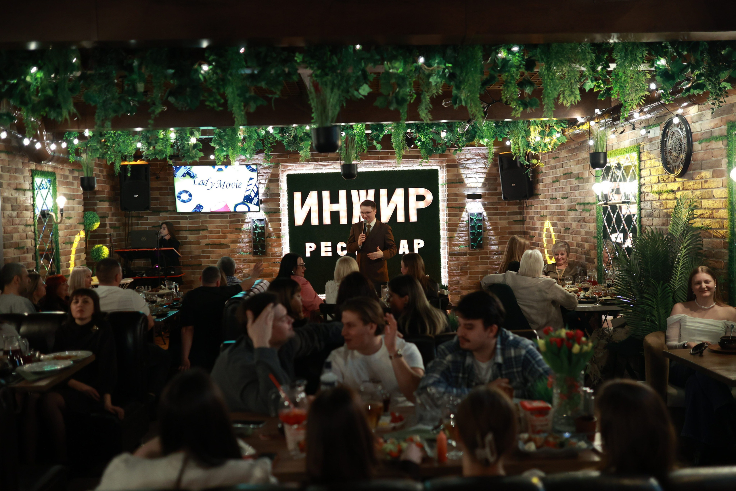 8 марта «Инжир». Andrey Pospelove. Фотограф в Саратове