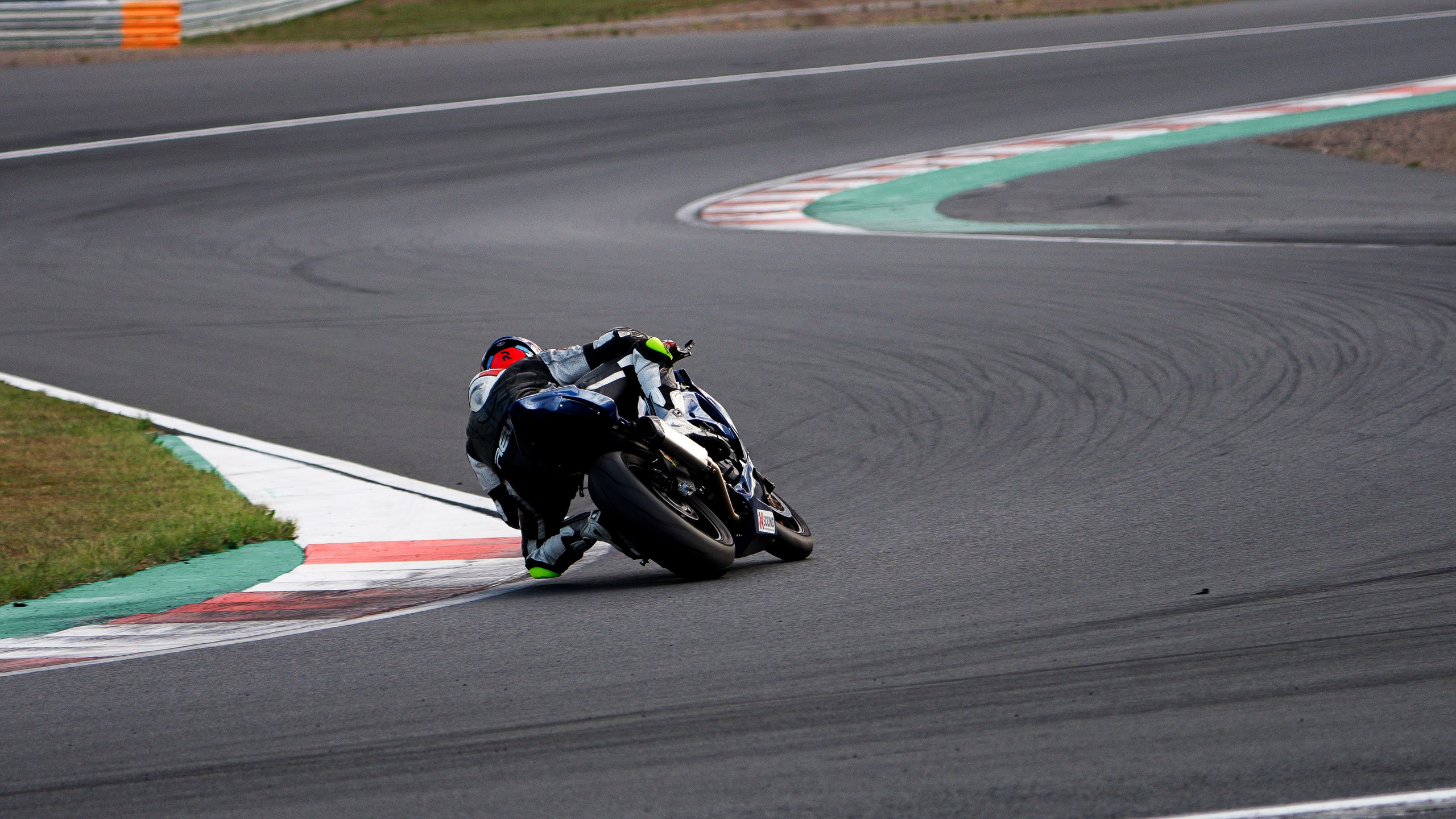 Шоссейно-кольцевые мотогонки. Автомобильный фотограф Светлана Усова