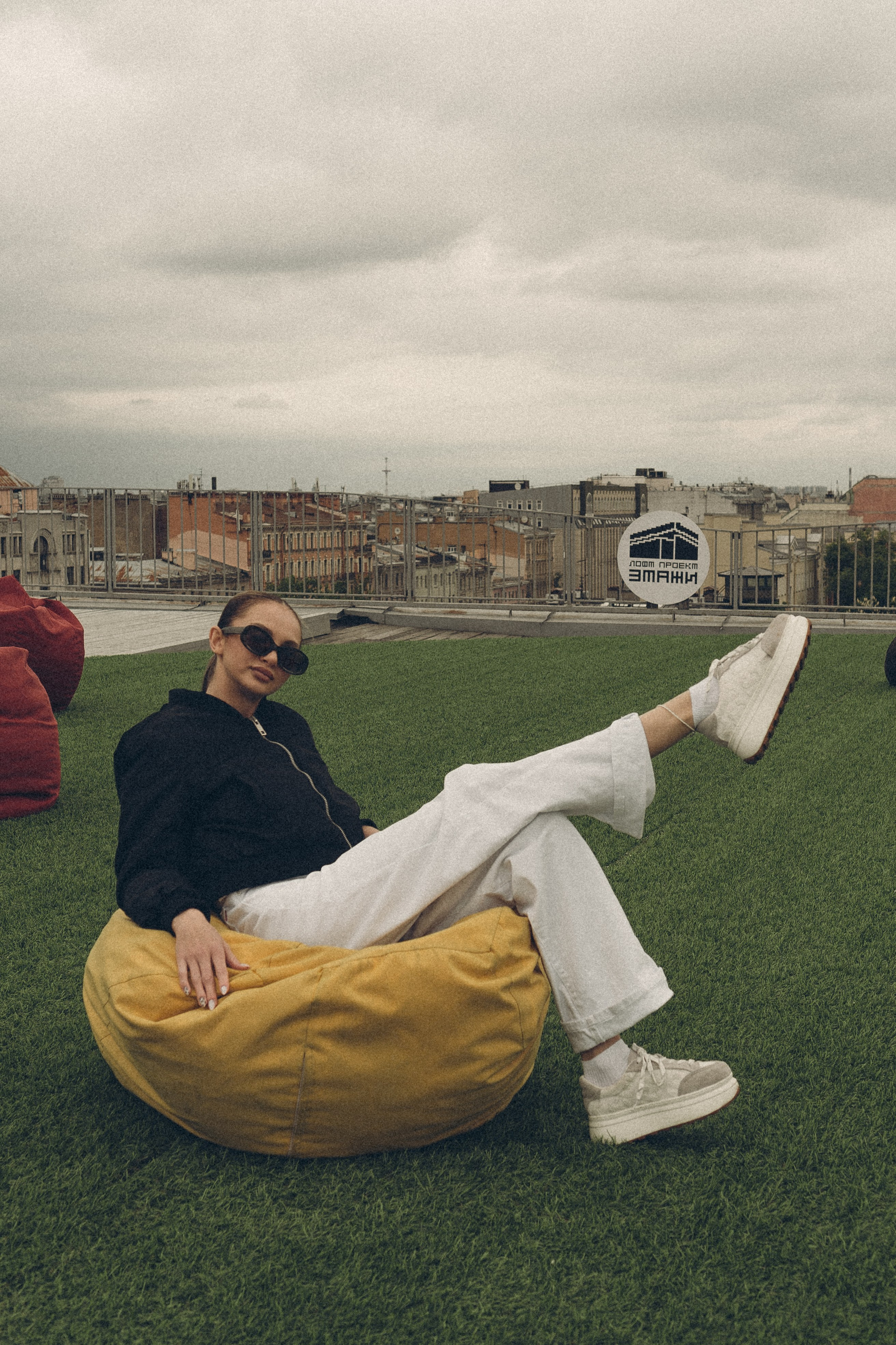 МЫ ГУЛЯЛИ ПРО КРЫШАМ ПИТЕРА. Профессиональный фотограф, Санкт-Петербург — Виктория Богомолова