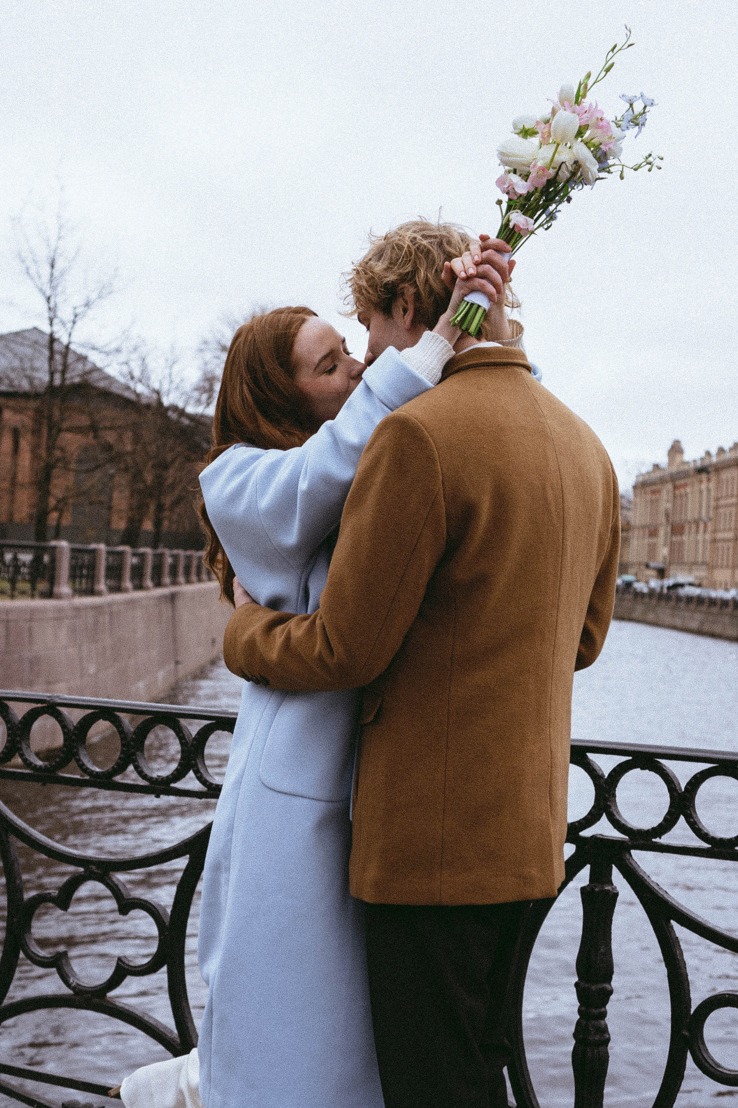 СВАДЕБНАЯ ПРОГУЛКА ПО ПЕТРОГРАДКЕ ВЕСНОЙ (ФОТОСЕССИИЯ ПАРЫ СВАДЕБНАЯ). Профессиональный фотограф, Санкт-Петербург — Виктория Богомолова