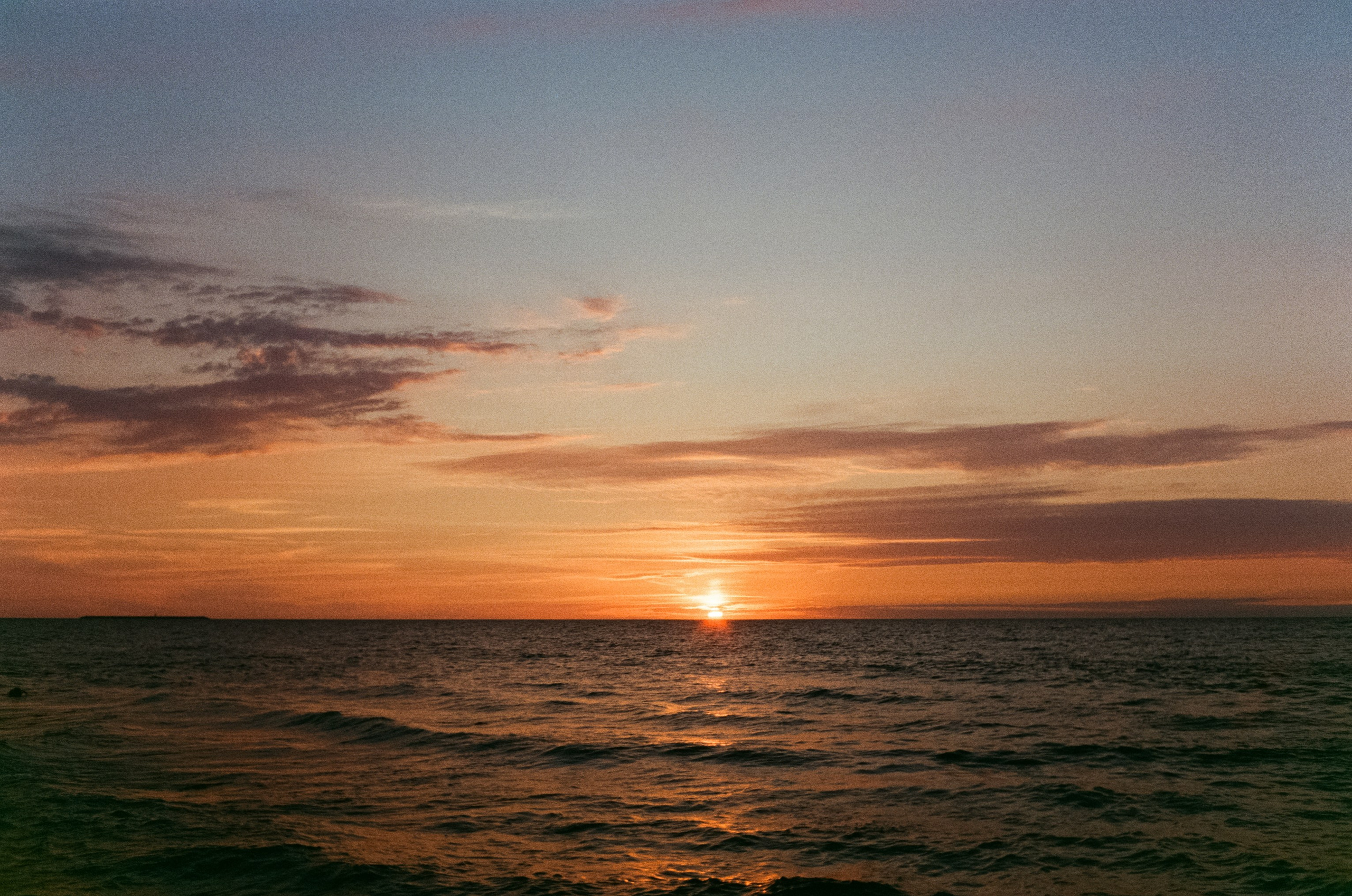 Калининград, пляж в Янтарном / Minox 35 GT (2) / Fujicolor 200 at ISO 100