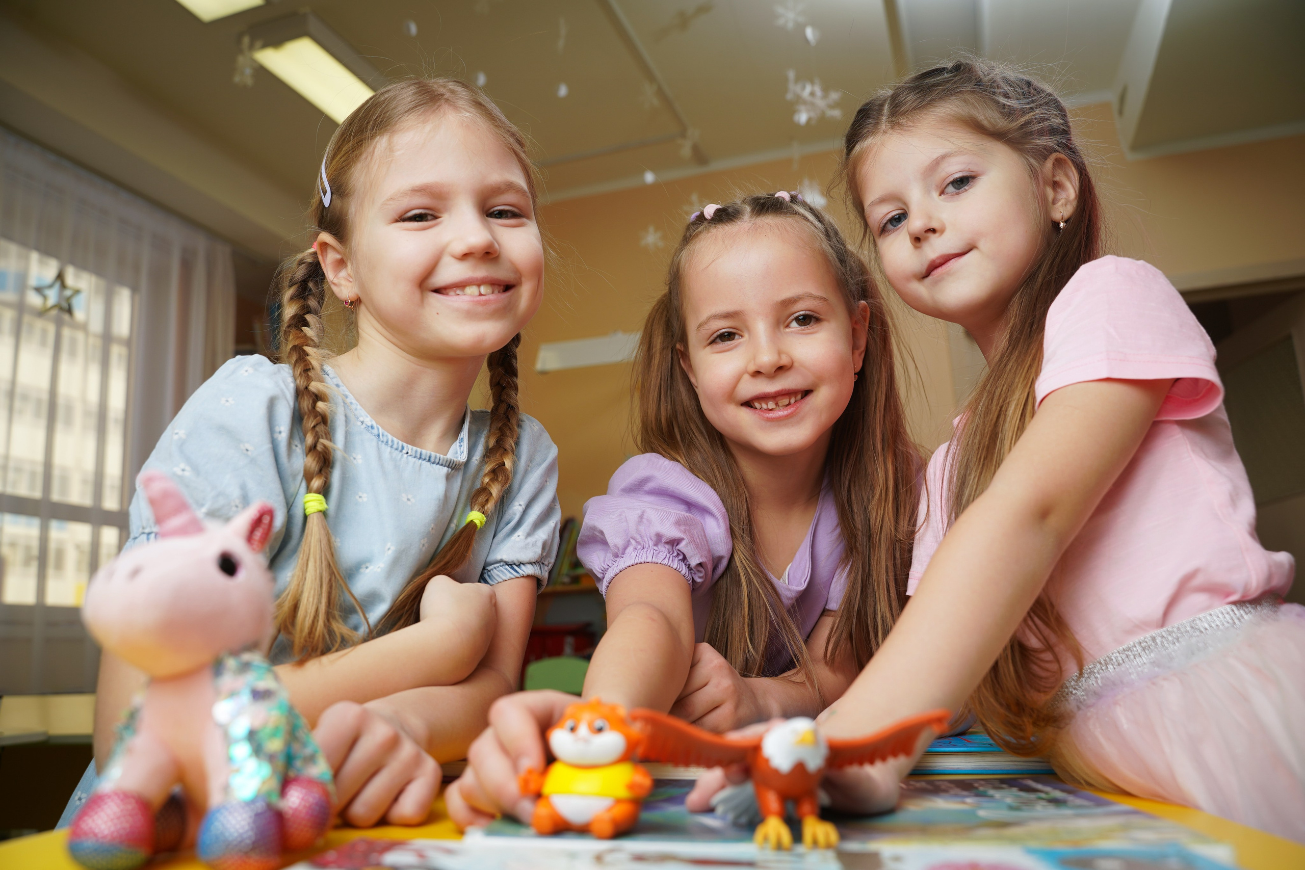 Выпускные альбомы для детских садов в Красноярске от AlbomKras 🎀🍀. AlbomKras -выпускные альбомы Красноярска с авторским дизайном и качественной фотосъемкой! ⭐⭐⭐⭐⭐ 5.0