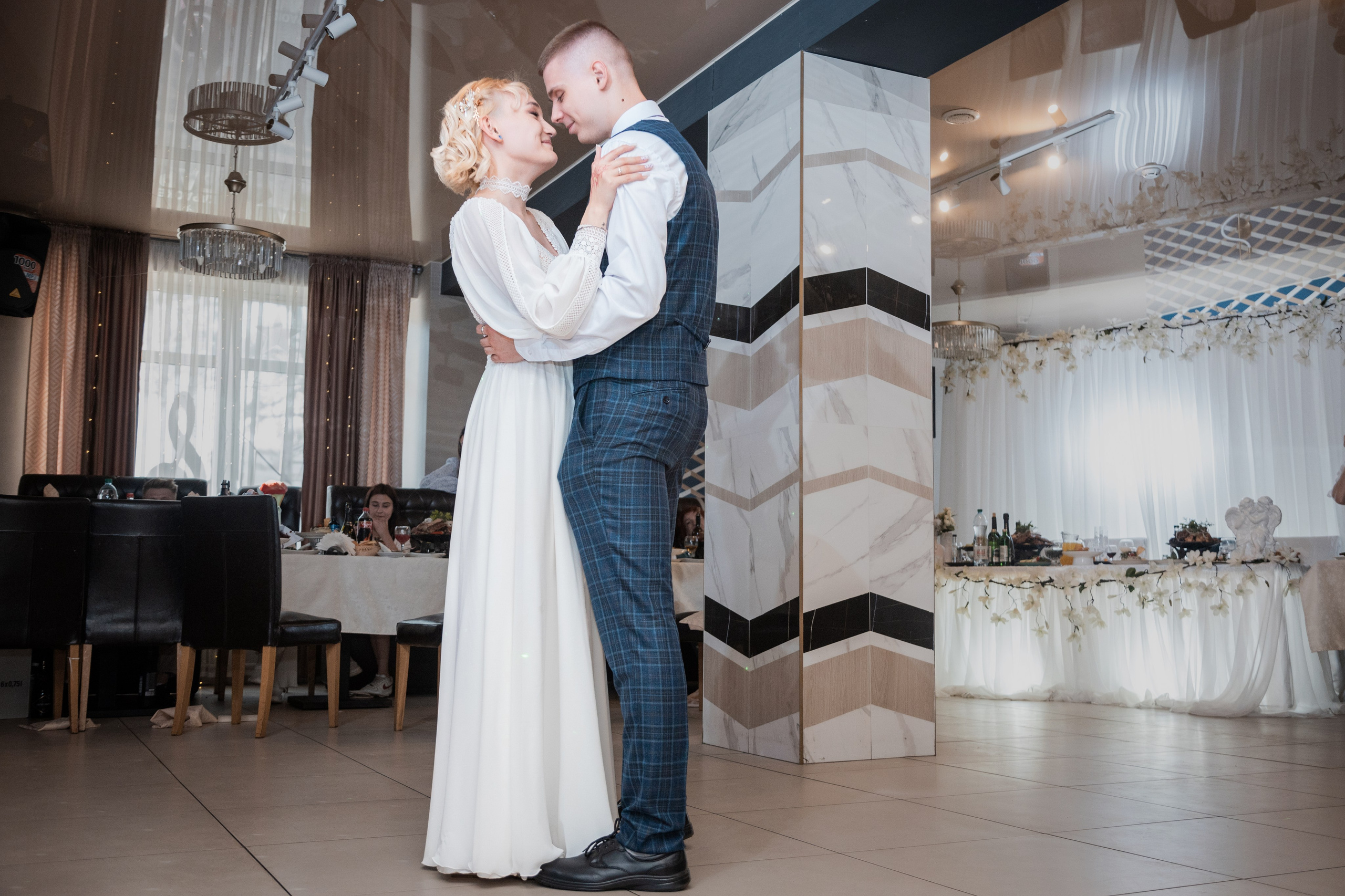 Илья и София. Команда фотографов и дизайнеров в Егорьевске