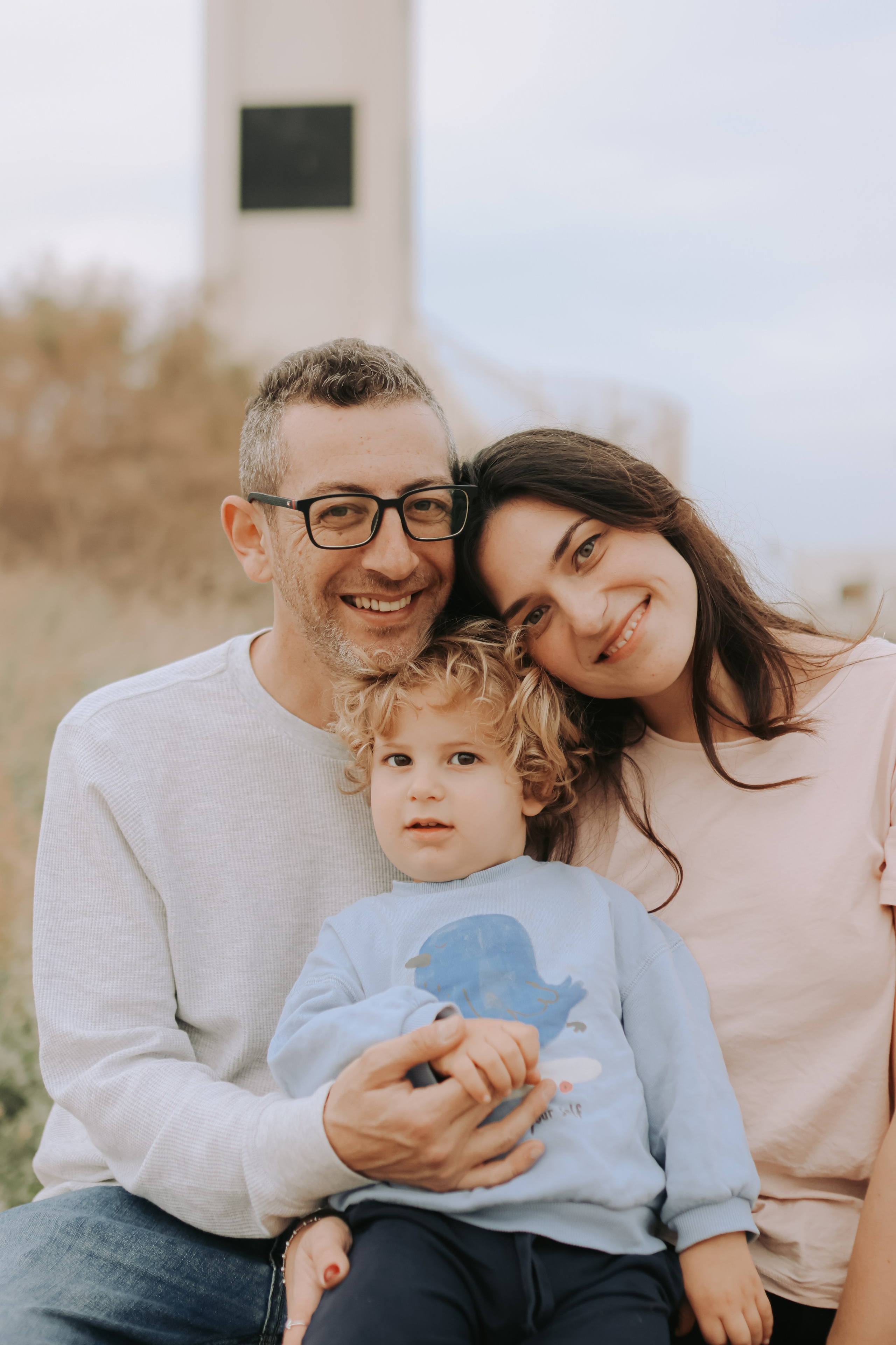 Eithan's family, Tel Aviv | February 2026. Photographer in Israel Alice Milchin