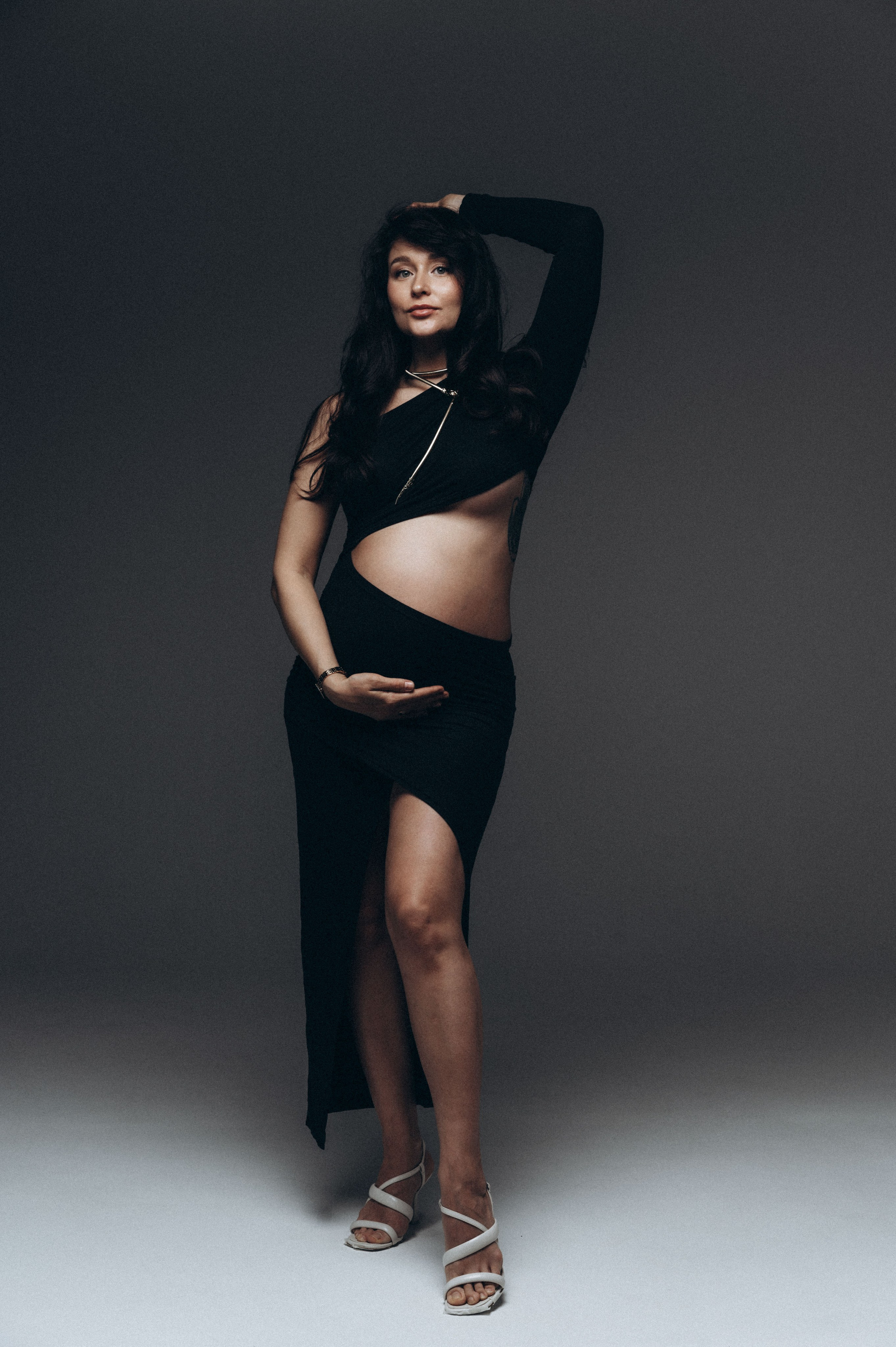 Профессиональный семейный и беременный фотограф в Санкт-Петербурге — Маргарита Иванова. Индивидуальные фотосессии под ключ: от образа до гот. Профессиональный фотограф беременности в СПБ. Стильные фотосессии беременности в стиле минимализм и классическая фотография