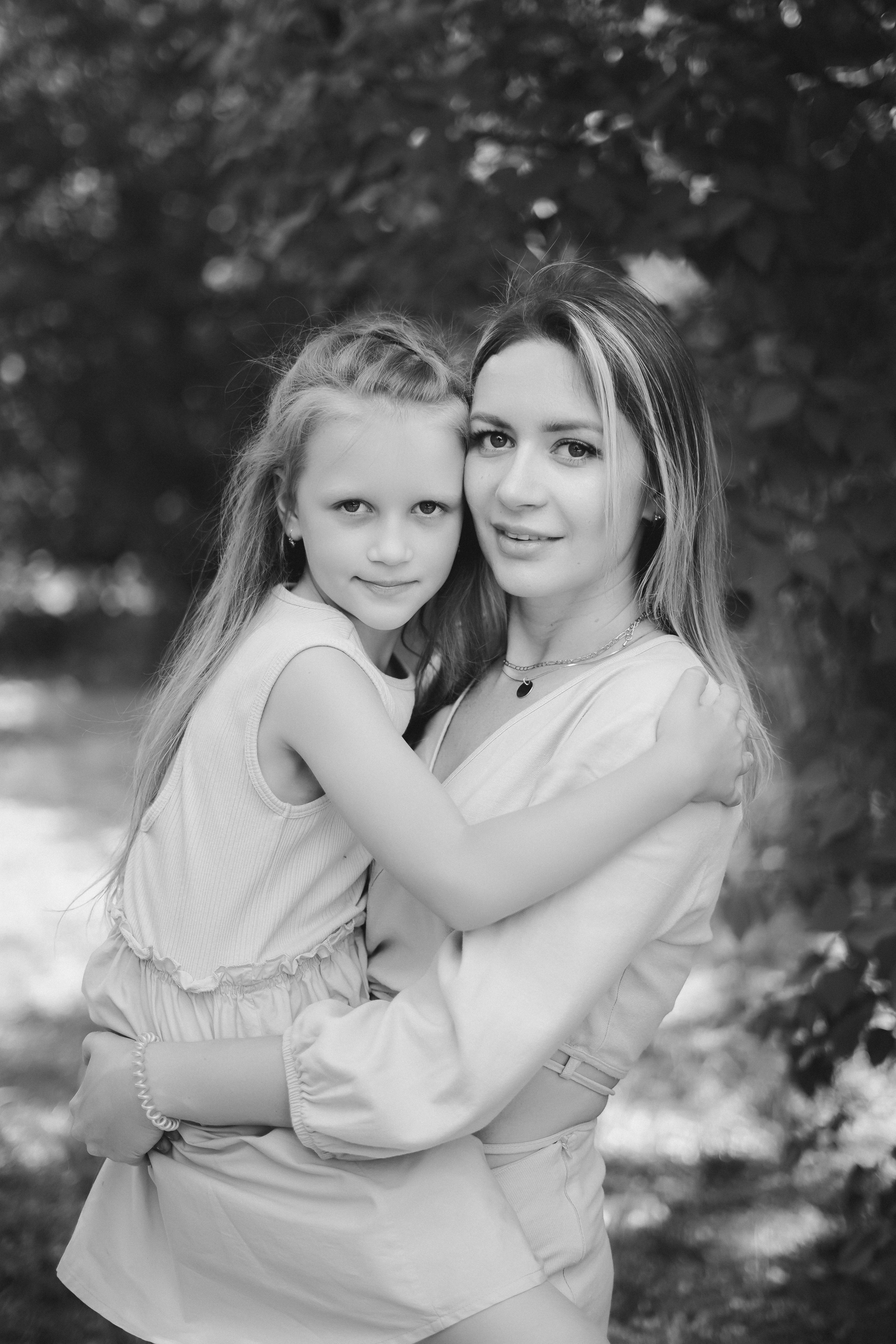 Катя и полина. Фотограф Валерия Крахмалева