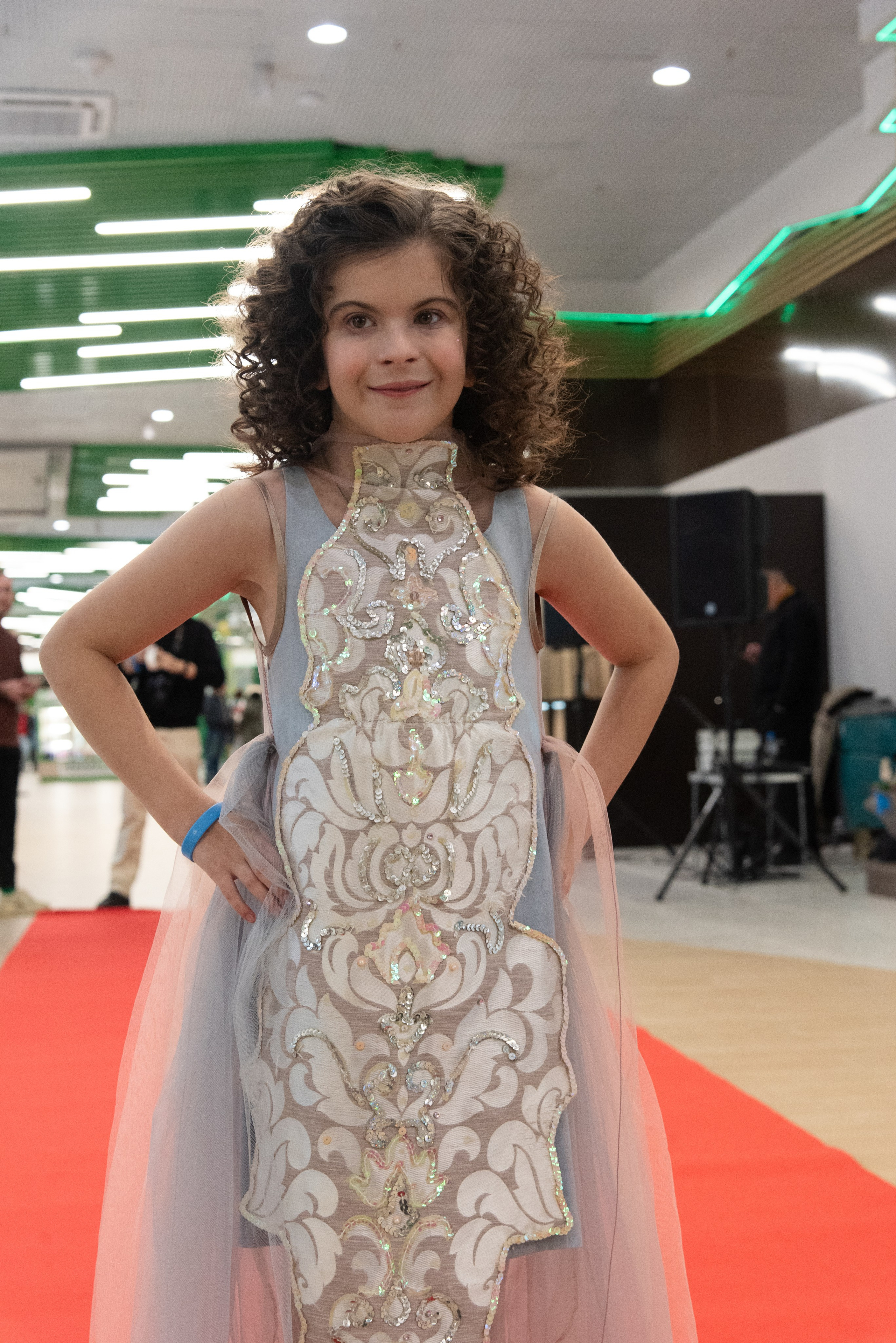 Показ Мод БФ «Исток Жизни». Дети с «Безграничными Возможностями». Портретный Семейный Fine-Art фотограф в Санкт-Петербурге Криулина