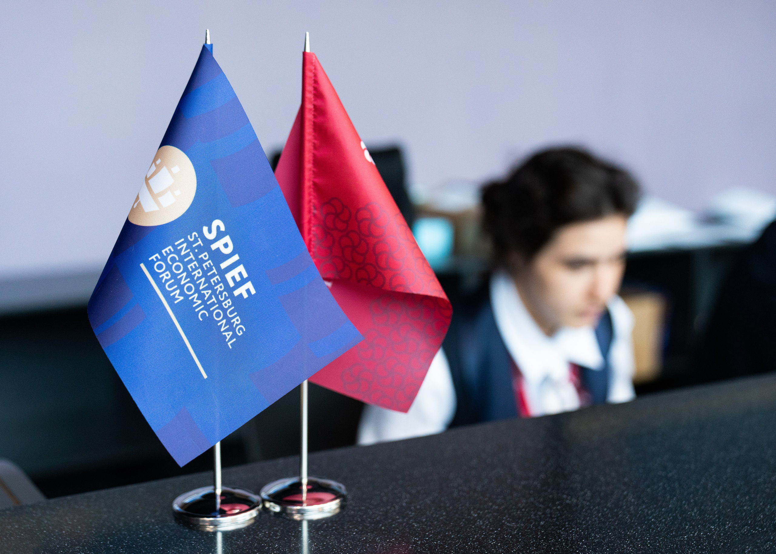 Репортажный фотограф в Сочи — профессиональная съёмка событий и мероприятий. Профессиональная фотосъемка в Сочи: репортаж, предметная, ювелирная фотосъемка, недвижимость, фуд-фотография. Фотограф Александр Афанасьев