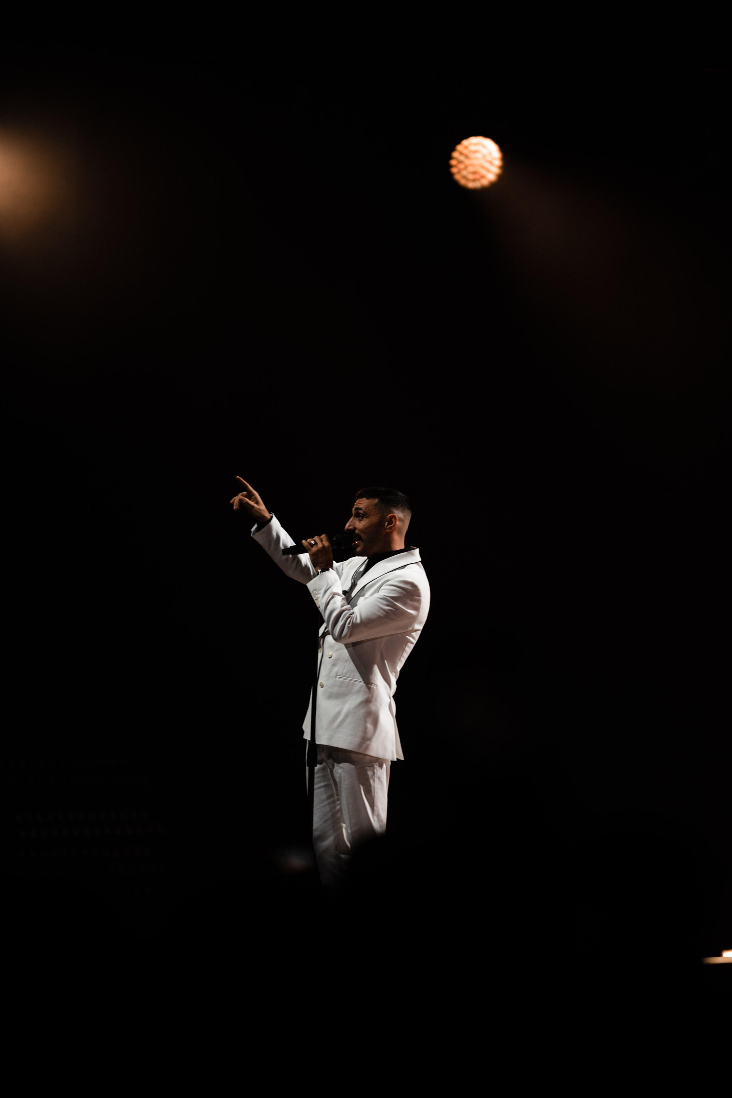 Концерт L'one 19.10.2025 с хором и симфоническом оркестром. Фотограф и видеограф Мария Банщикова, Солнечногорск, Москва