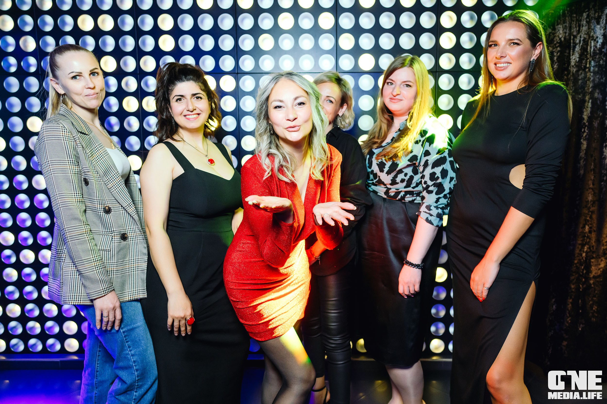 Фоторепортаж с караоке вечеринки в Эйфории. One Media Life: фоторепортажи, фотоотчеты с мероприятий и заведений
