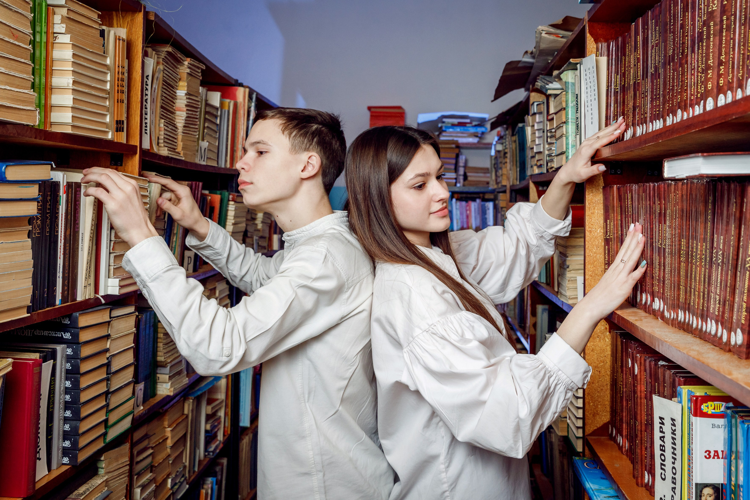 И В ШКОЛЕ ЕСТЬ ЖИЗНЬ. Марина Ушакова. Фотограф. Выпускные альбомы. г. Краснодар