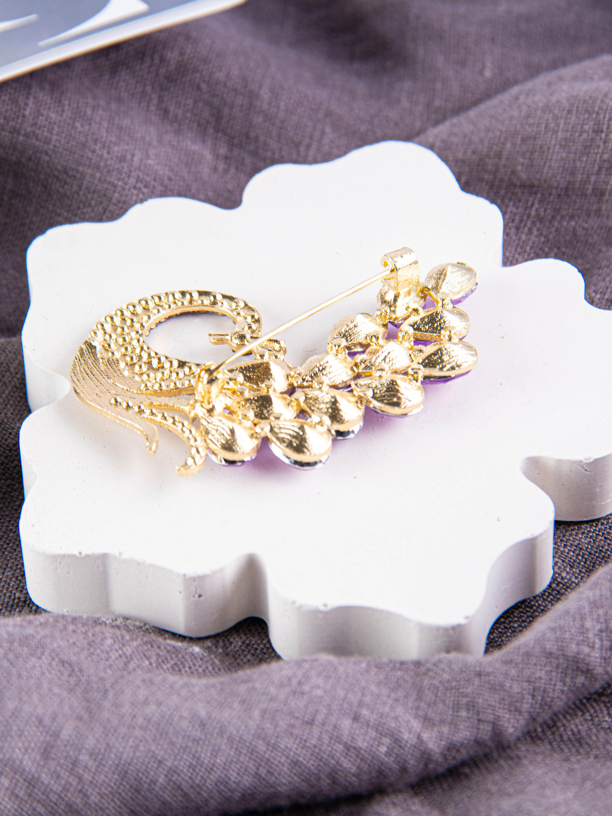 Брошь. «Матрица»