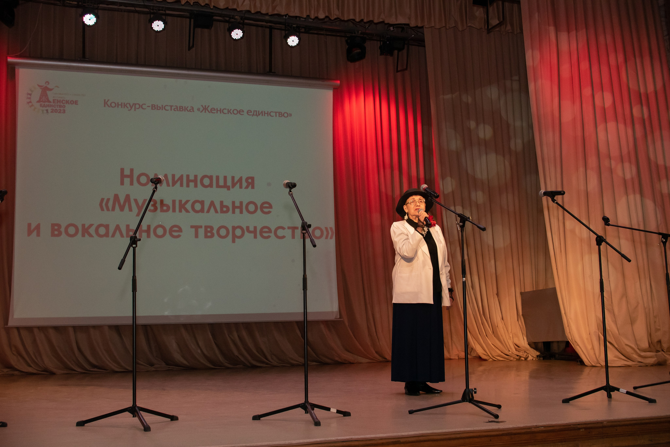 Репортажный фотограф на коцерт. Фотограф Макс Огурцов в Нижнем Новгороде